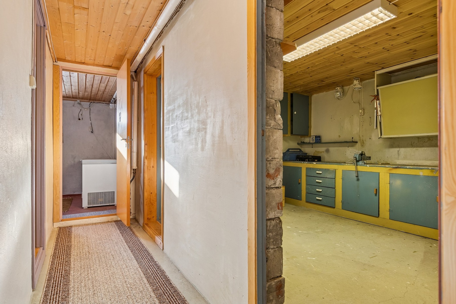 Fra gangen har du tilgang til ytterligere to boder og et verksted. Galleribilde