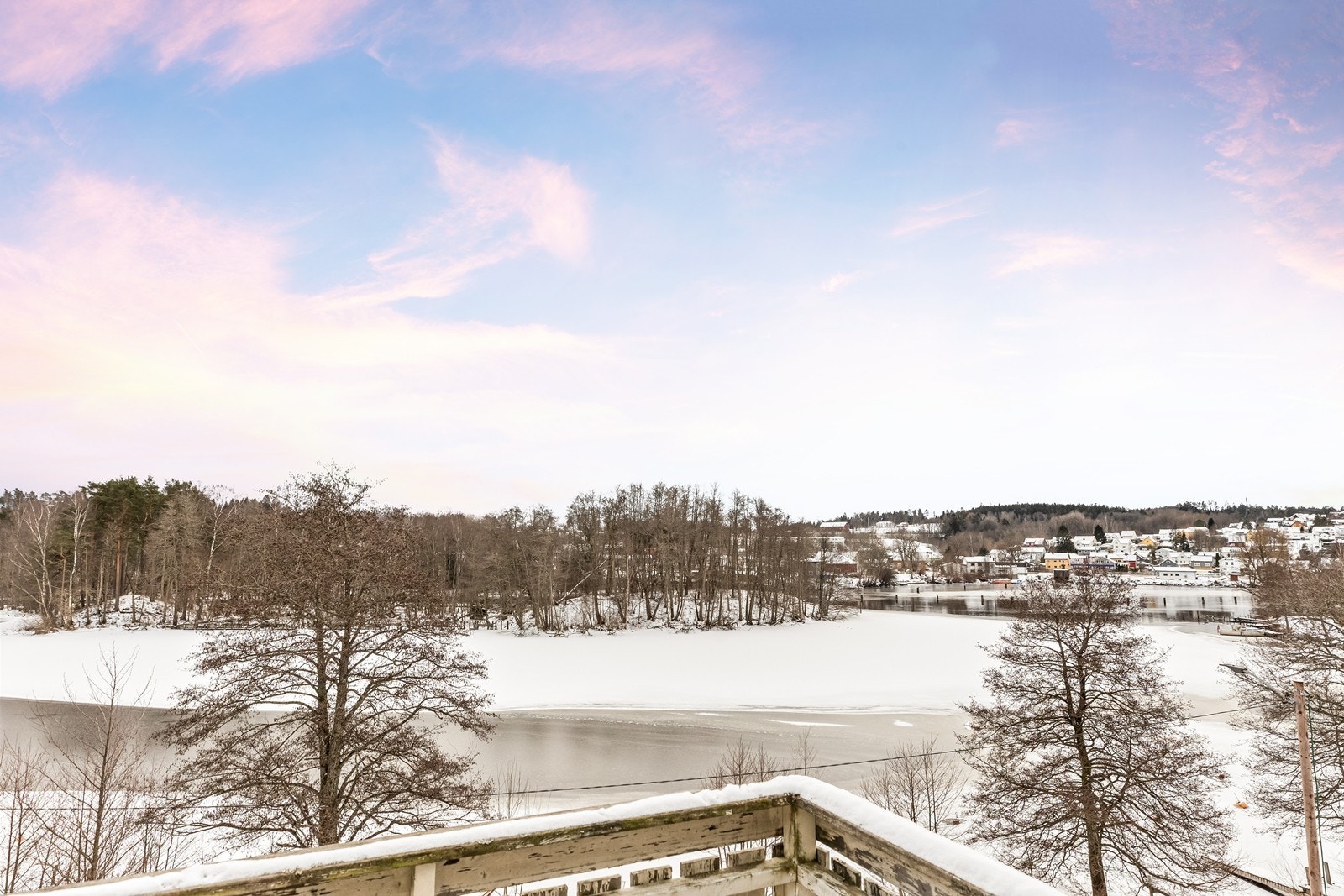 Flott utsikt over Løken Galleribilde