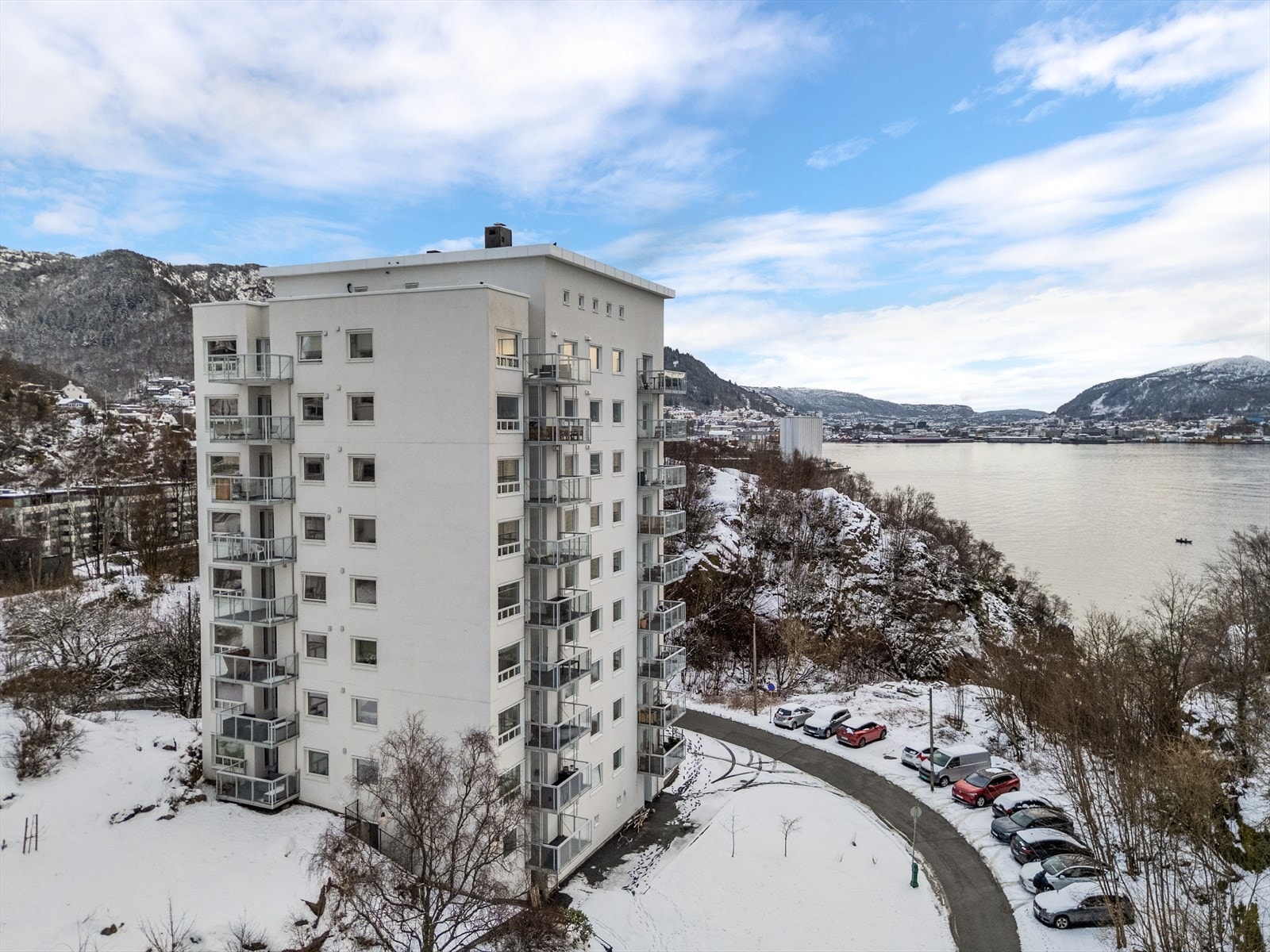 Rolig og veletablert område uten gjennomgangstrafikk, populært for alle aldersgrupper. Galleribilde