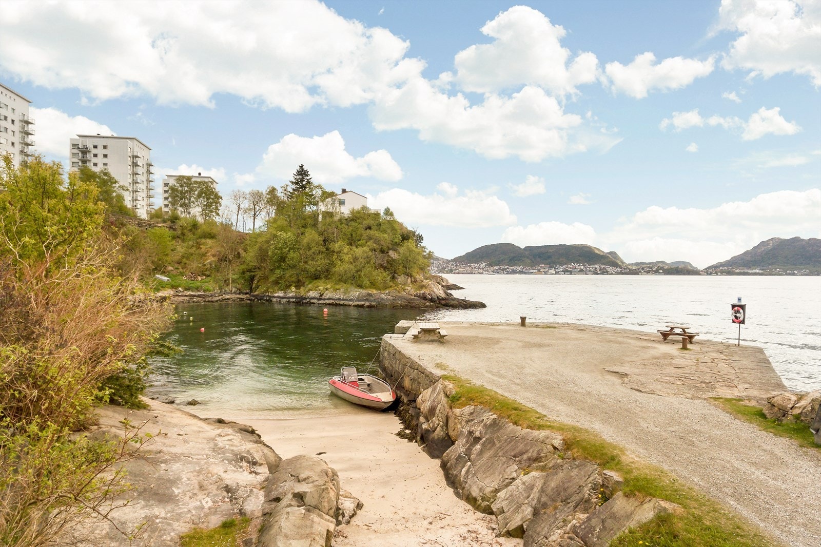 Kort vei til lokale badeplasser. Galleribilde