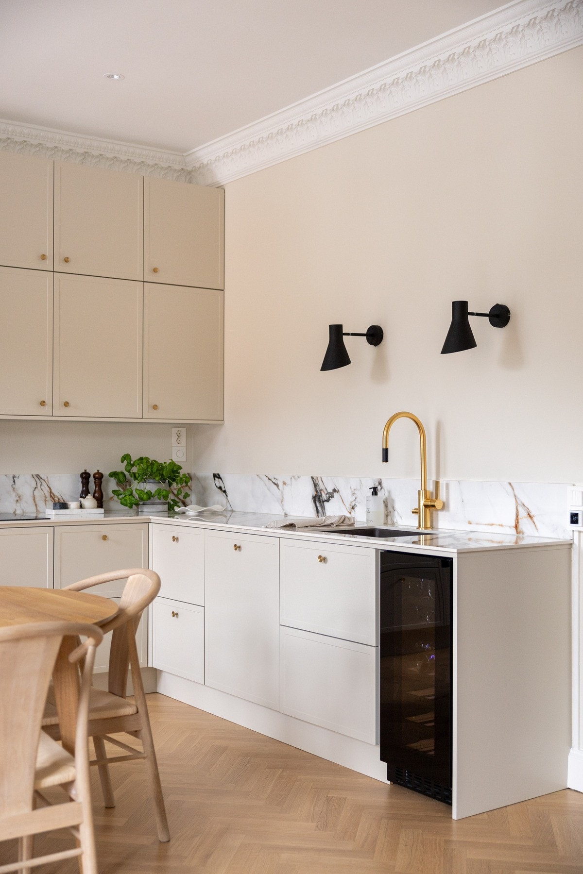 Flott og slitesterk keramisk benkeplate. Galleribilde