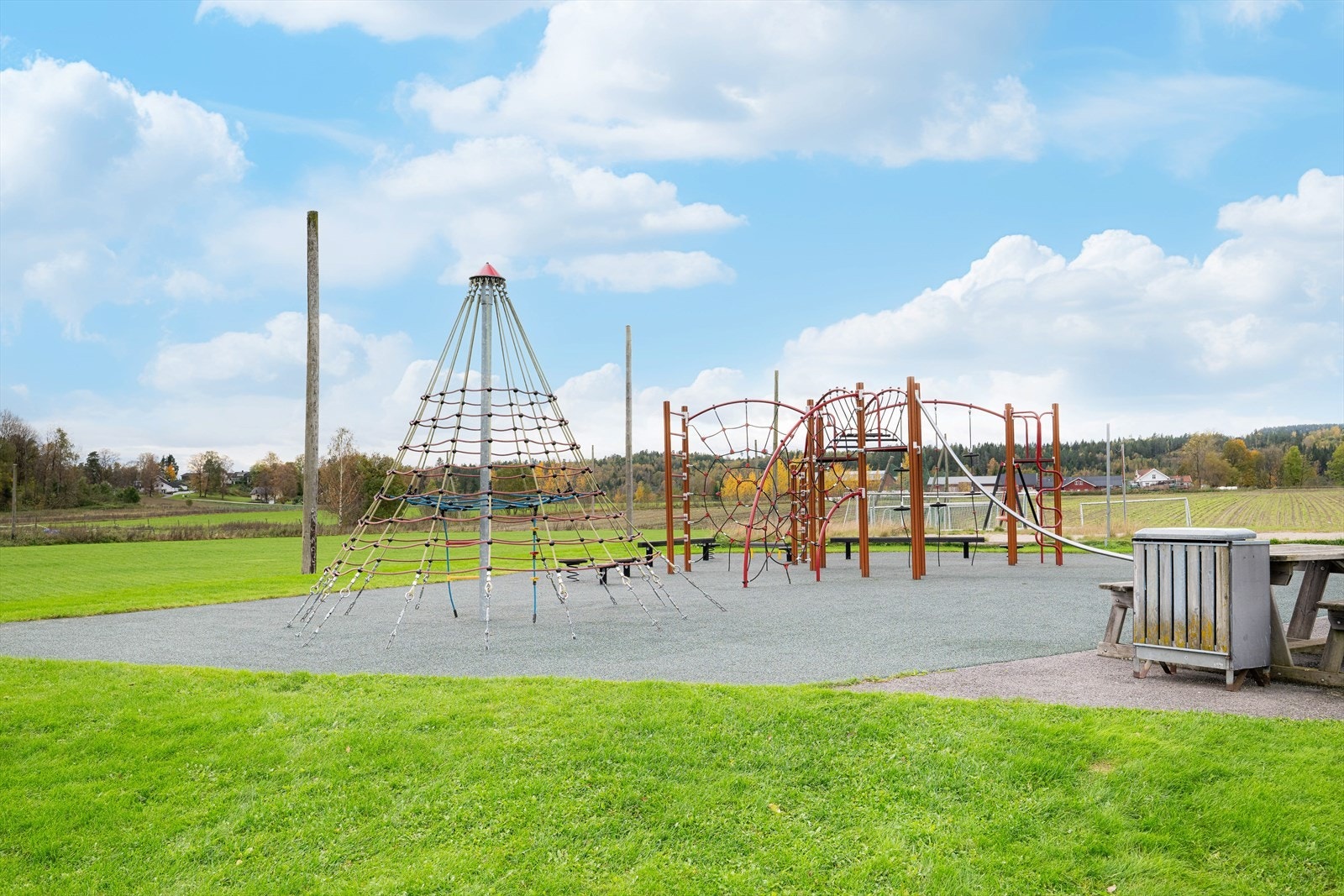 Her har man fine lekearealer for barn ! Galleribilde