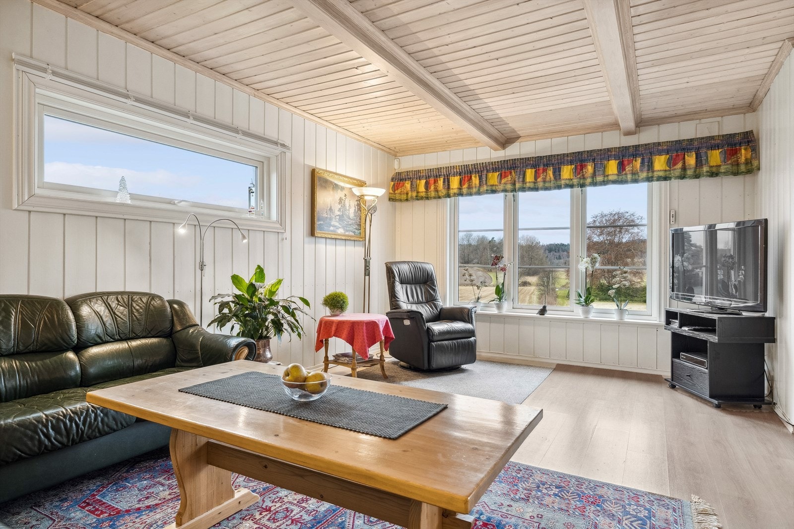 Det gjøres oppmerksom på at alle bilder av boligen innvendig er fra forrige salg, avvik kan derfor forekomme. Galleribilde