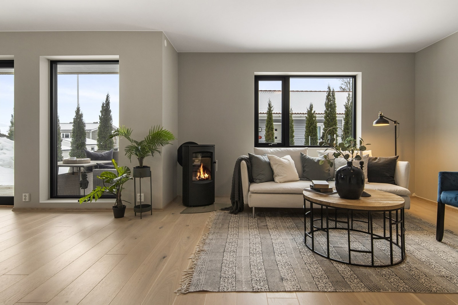 Vedovn i stuen for kjøligere sesonger Galleribilde