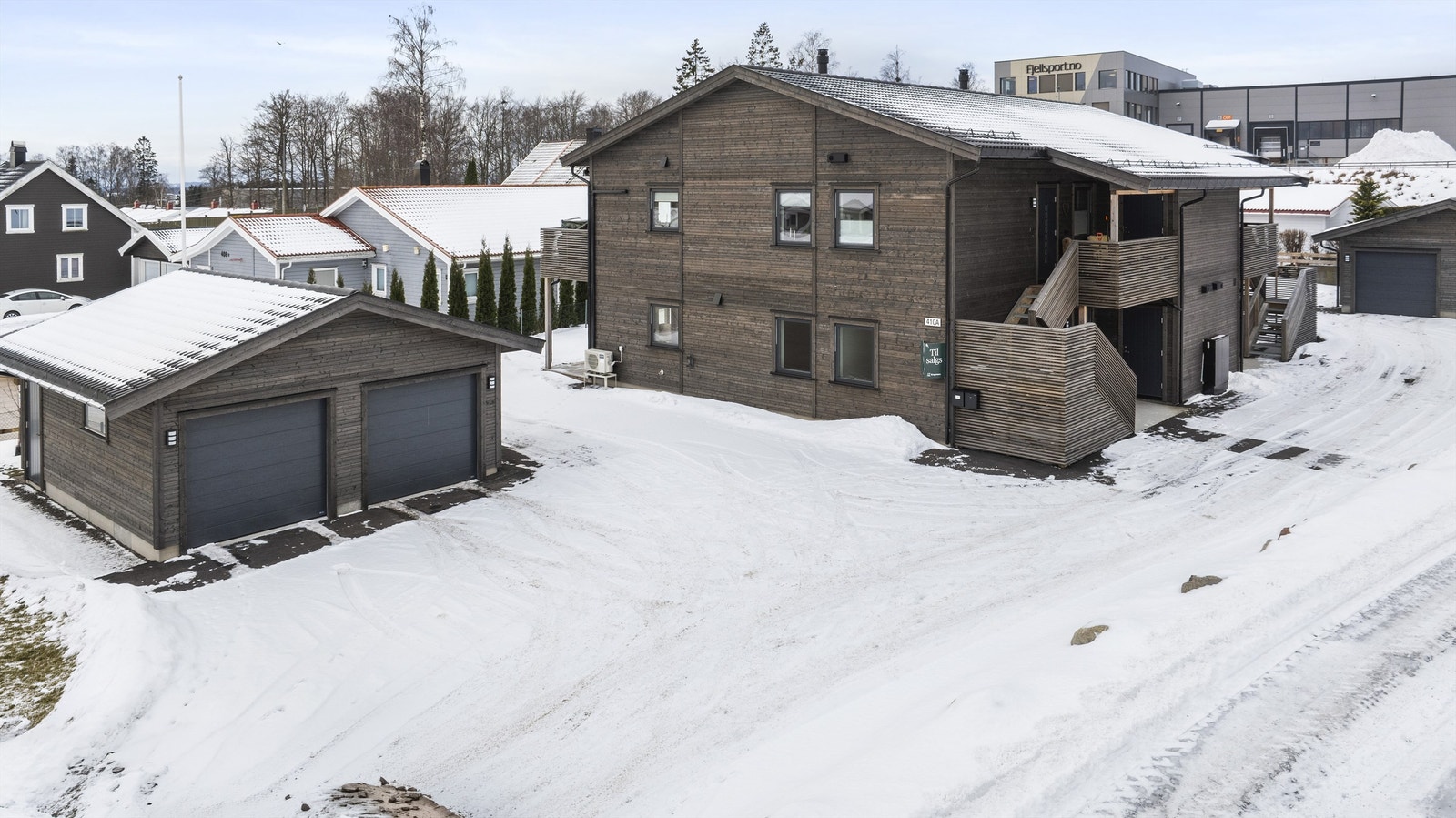 Leiligheten har medfølgende garasje med portåpner Galleribilde
