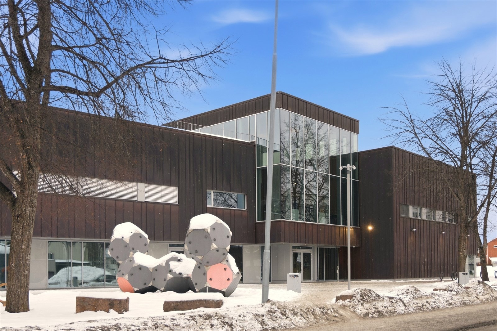 Hokksund Ungdomsskole Galleribilde