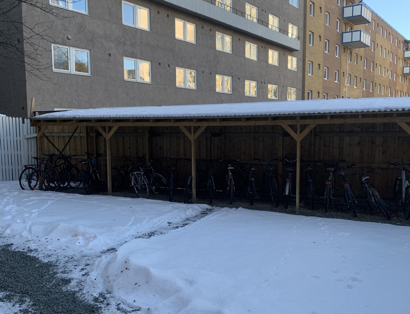 Sykler kan plasseres under tak Galleribilde