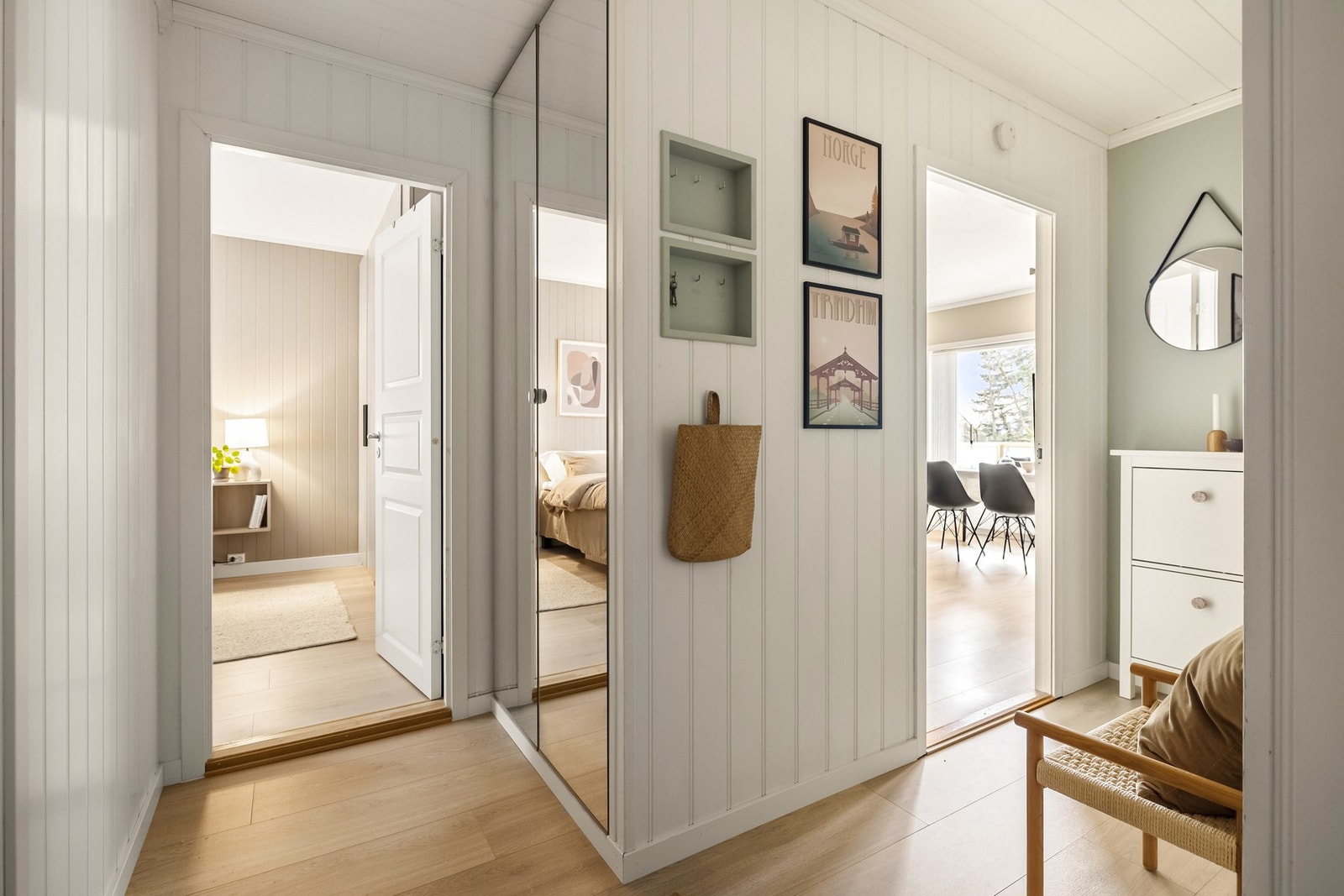 Entréen måles til 6,5 kvm. Galleribilde