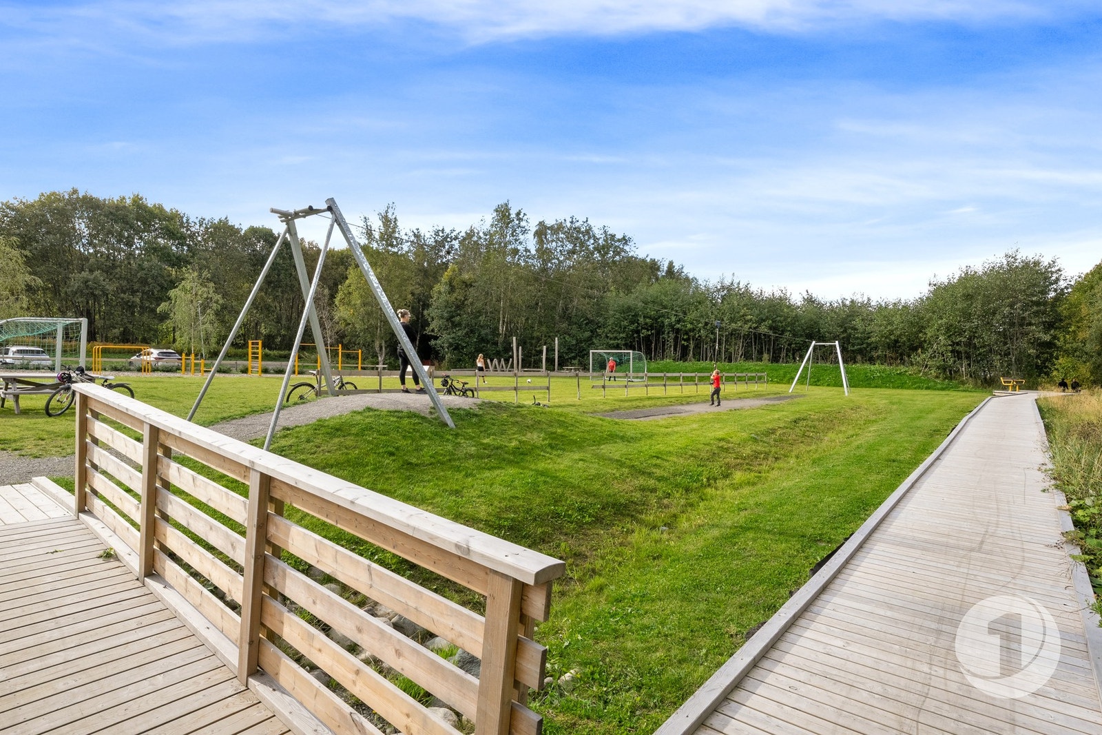 Reppe aktivitetspark er innen kort gangavstand - til glede for store og små! Galleribilde