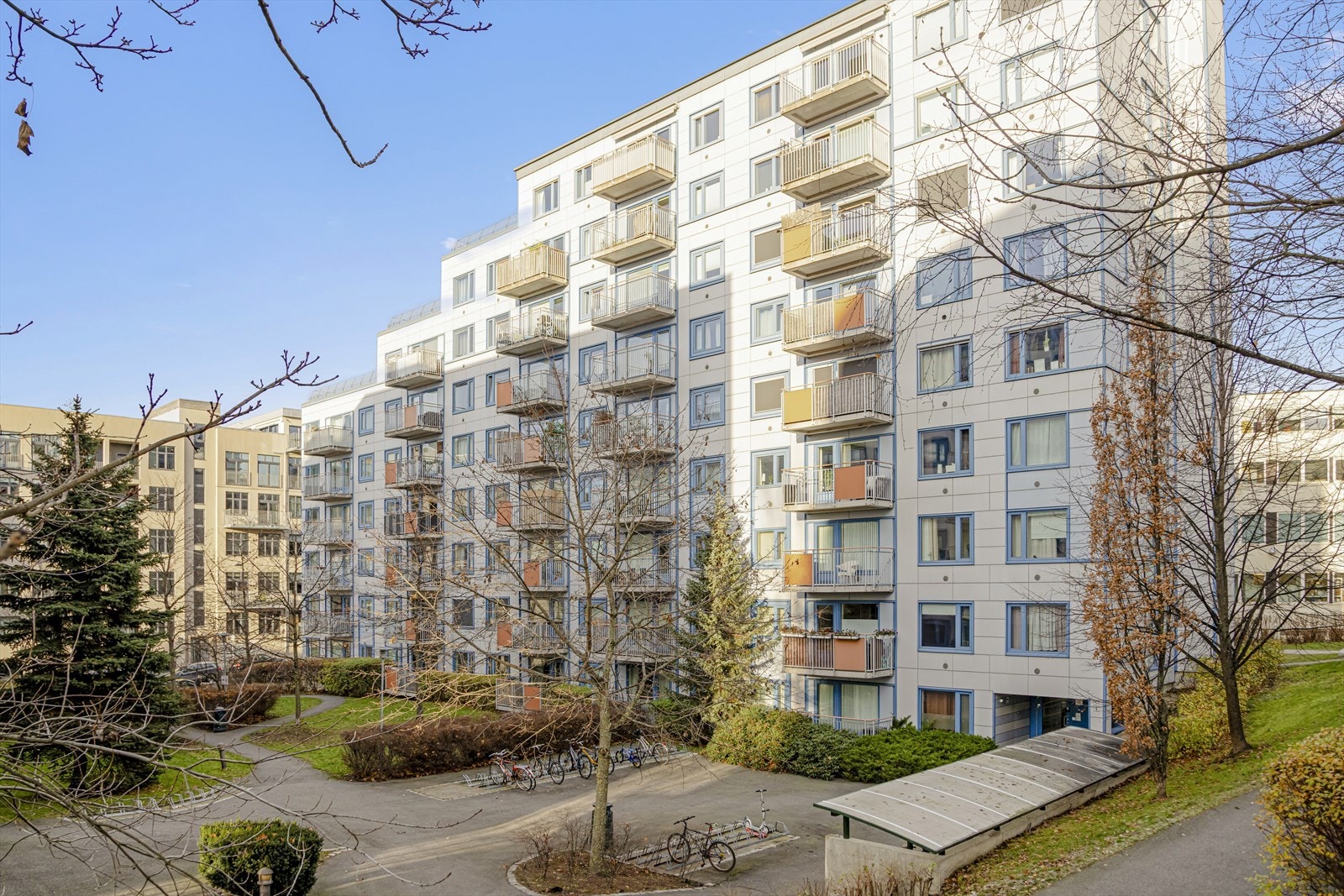 Her bor du sentralt til, med kort vei til alle fasiliteter, offentlig kommunikasjon og flere av byens vakreste parker. Galleribilde