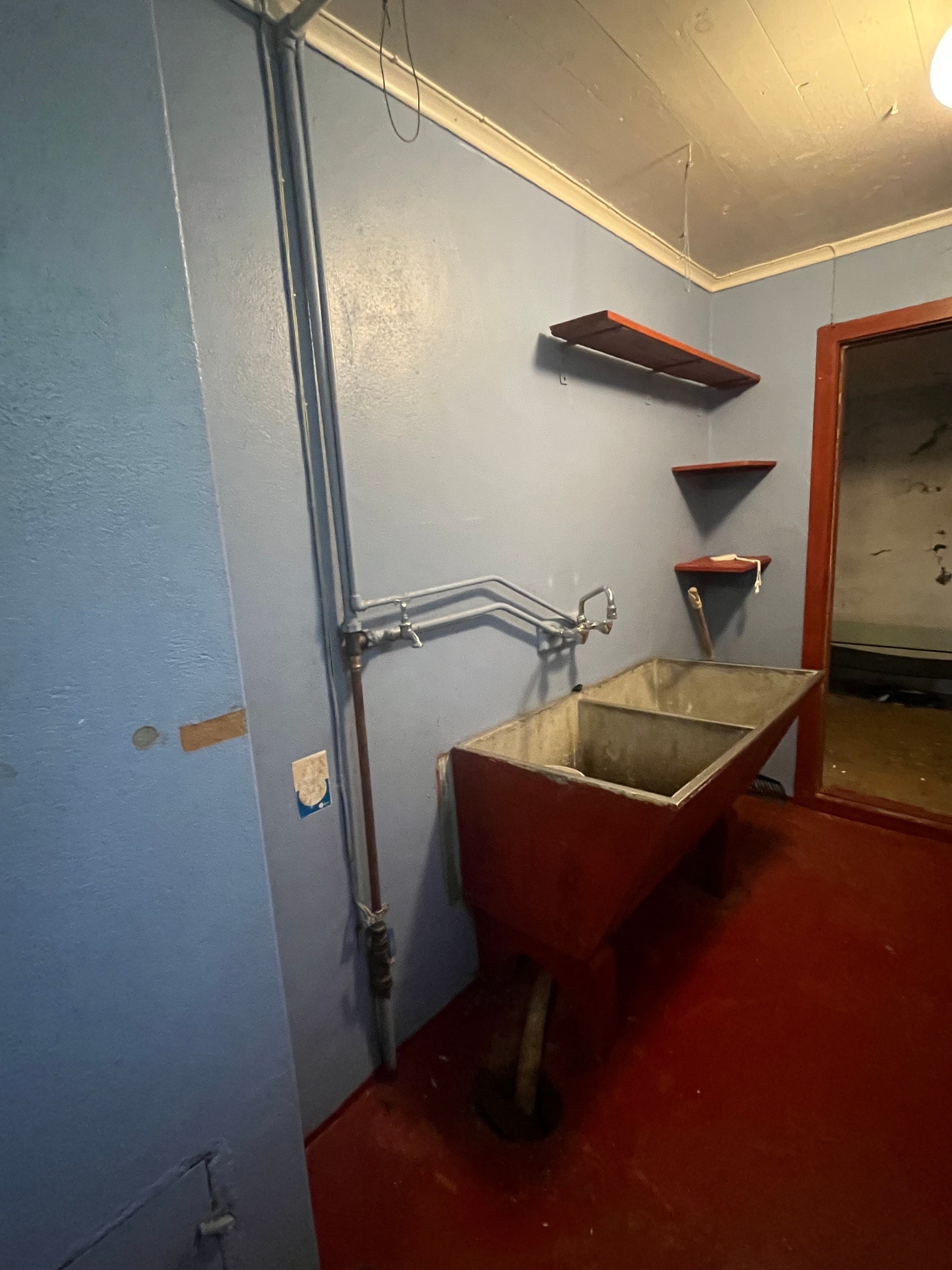 Vaskerom kjellar Galleribilde