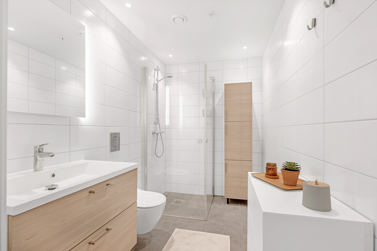 Bad 1 - helfliset i tidløs fargekombinasjon Galleribilde