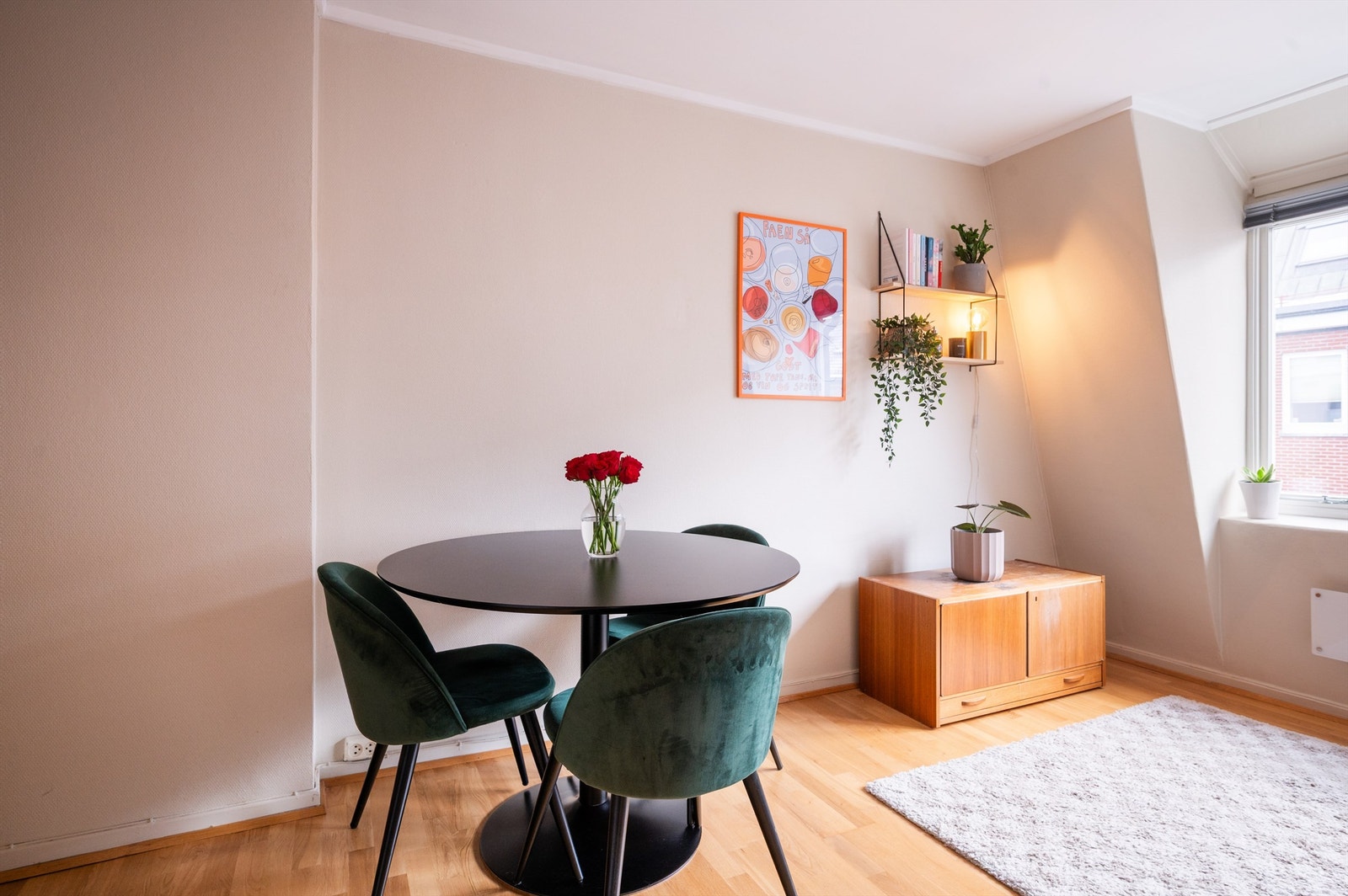 Naturlig plass til spisebord Galleribilde