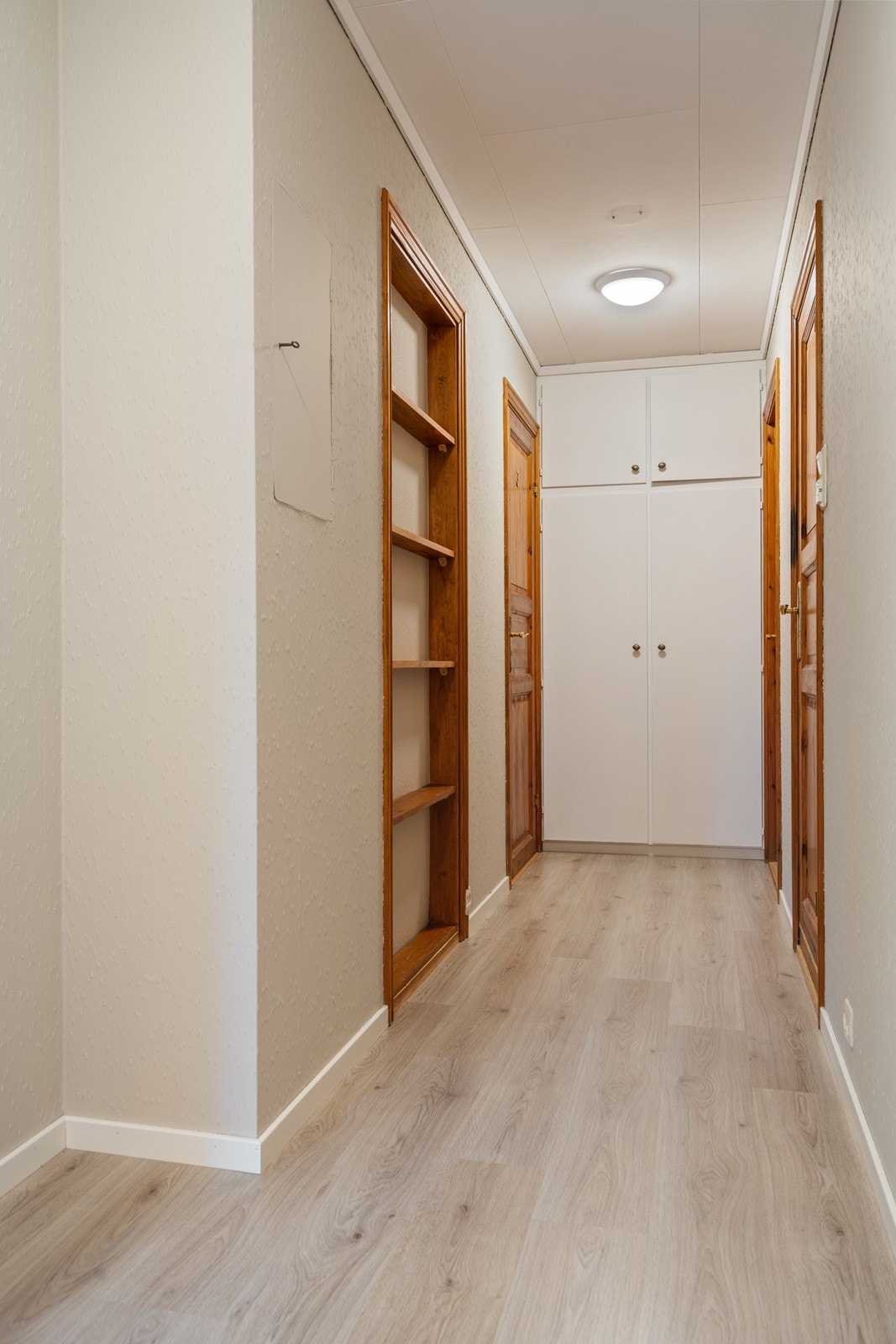 Gang. 1. Etg. Galleribilde