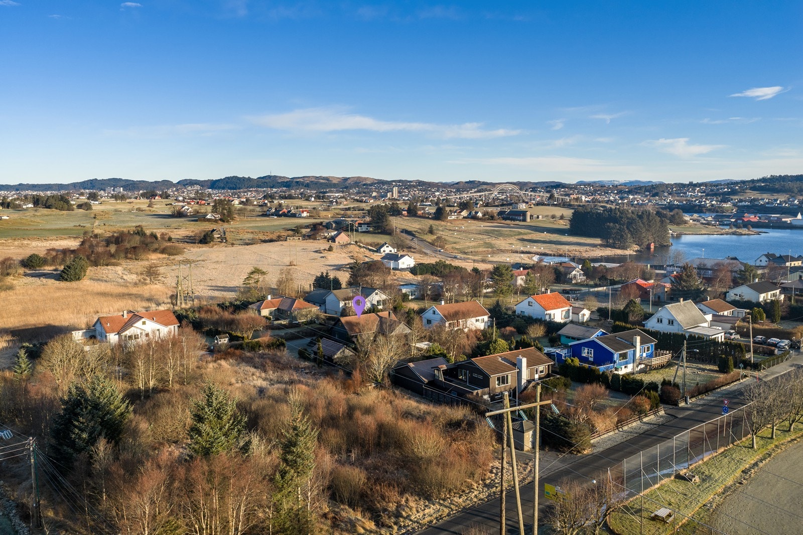 Usjenert tomt som vender mot sør. Galleribilde