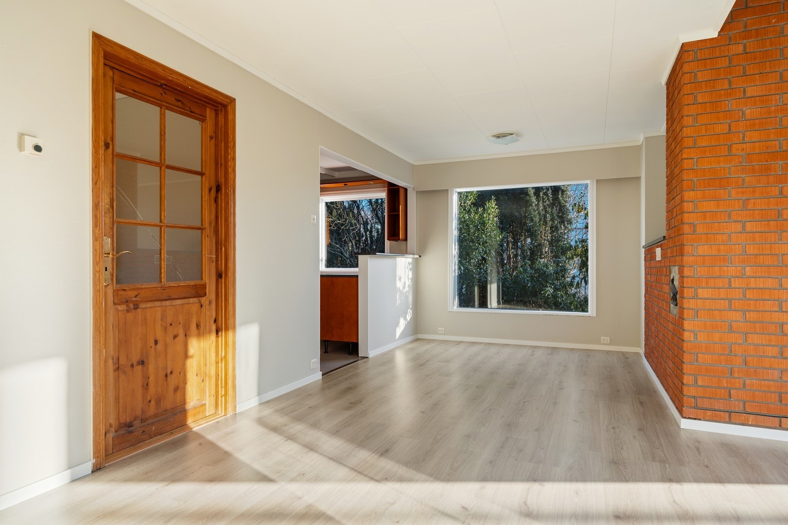 Spisestue ved kjøkkenet. Galleribilde