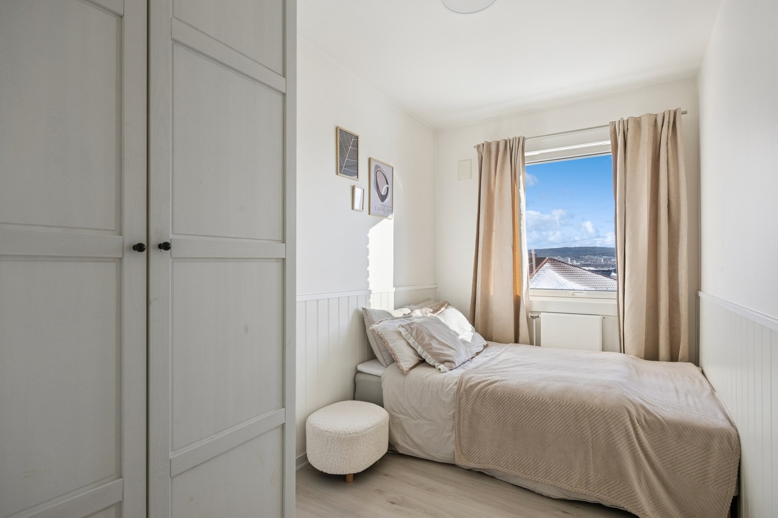 De andre soverommene er også av god størrelse og byr på fleksible bruksmuligheter. Galleribilde