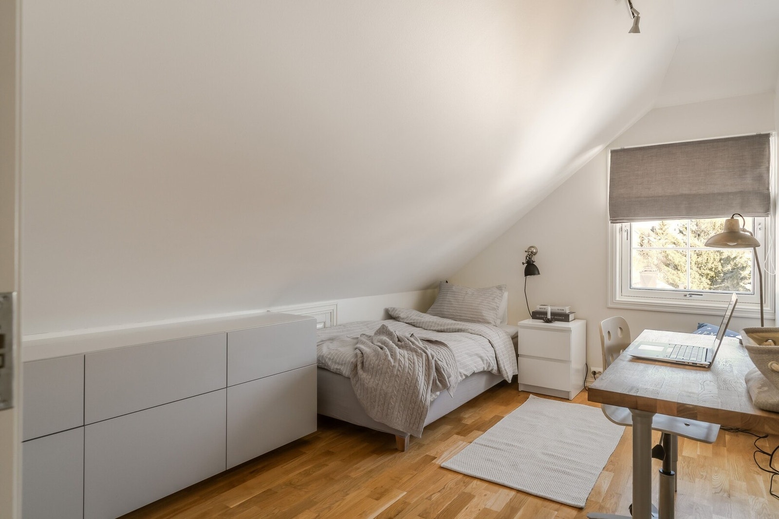 Soverom 3 og 4 - lyse og trivelige rom på hhv 6,7 m². Galleribilde