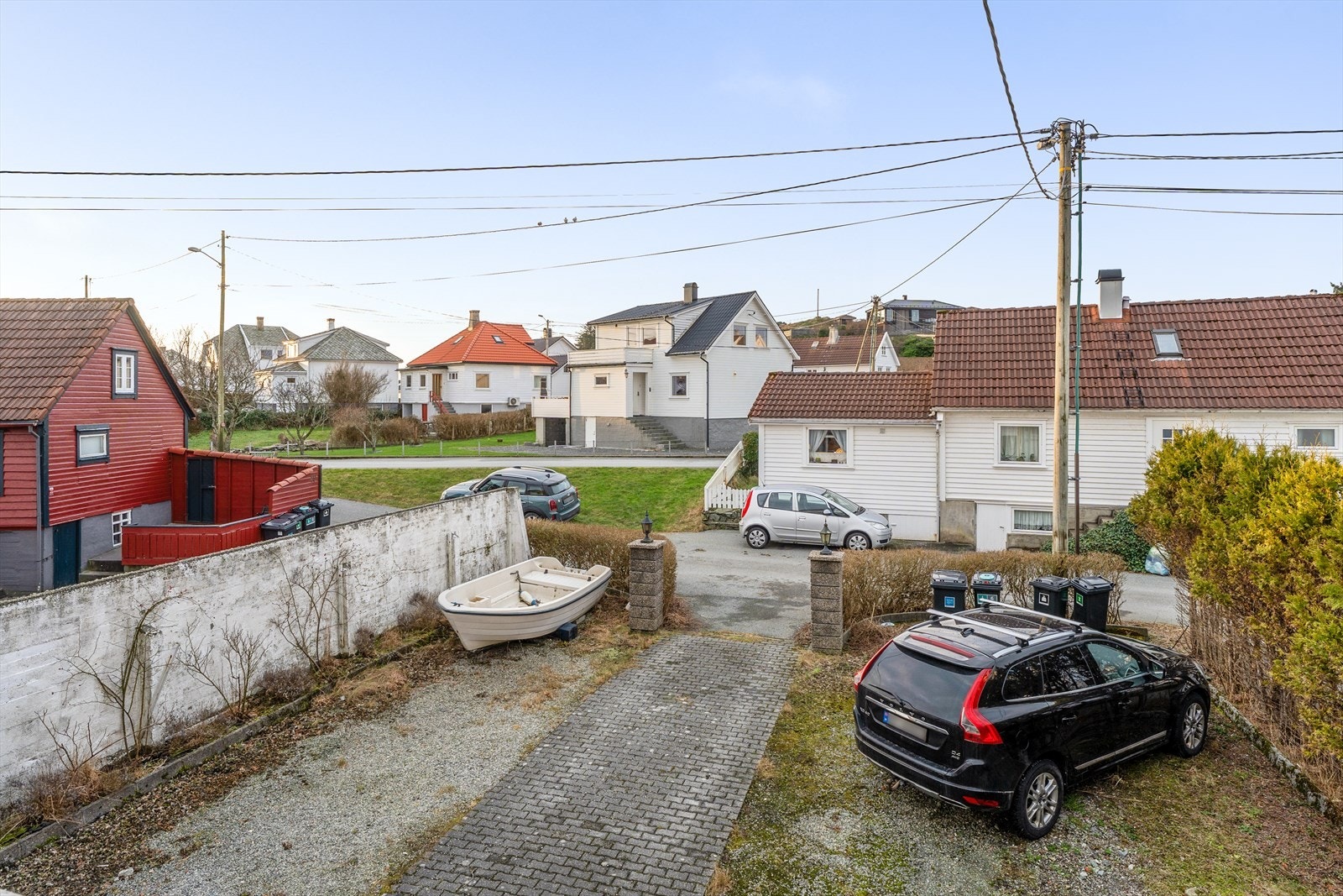 Gode parkeringsmuligheter på egen tomt Galleribilde