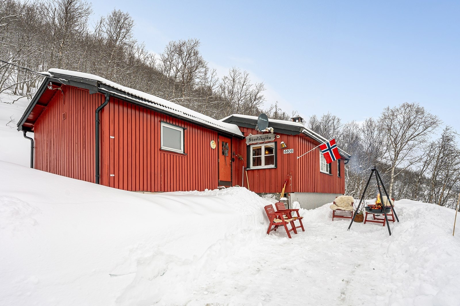 Hytten ligger i idylliske natur på Vågslid med nærhet til flotte langrennsløyper Galleribilde