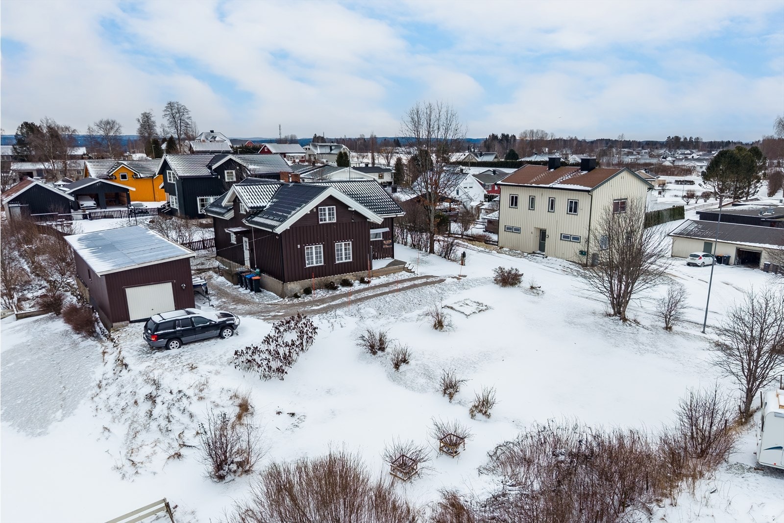 Oversiktsbilde - kort vei til sentrum og daglige servicetilbud Galleribilde