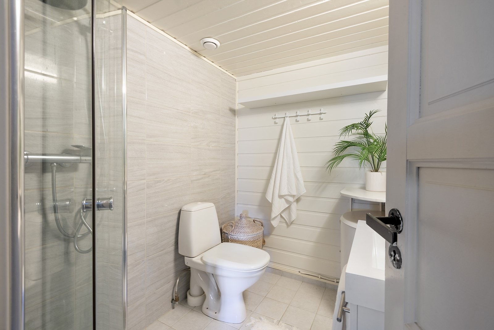 Bad med dusj. Galleribilde