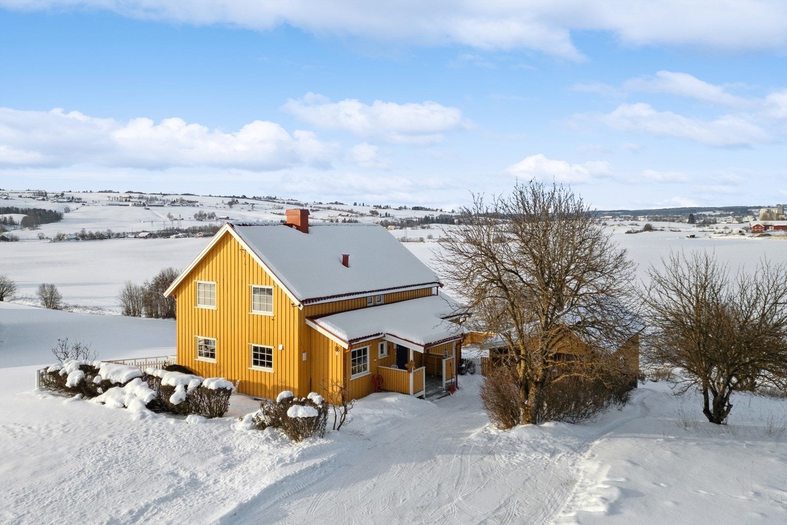 En idyllisk og usjenert eiendom med en landlig og barnevennlig beliggenhet. Galleribilde