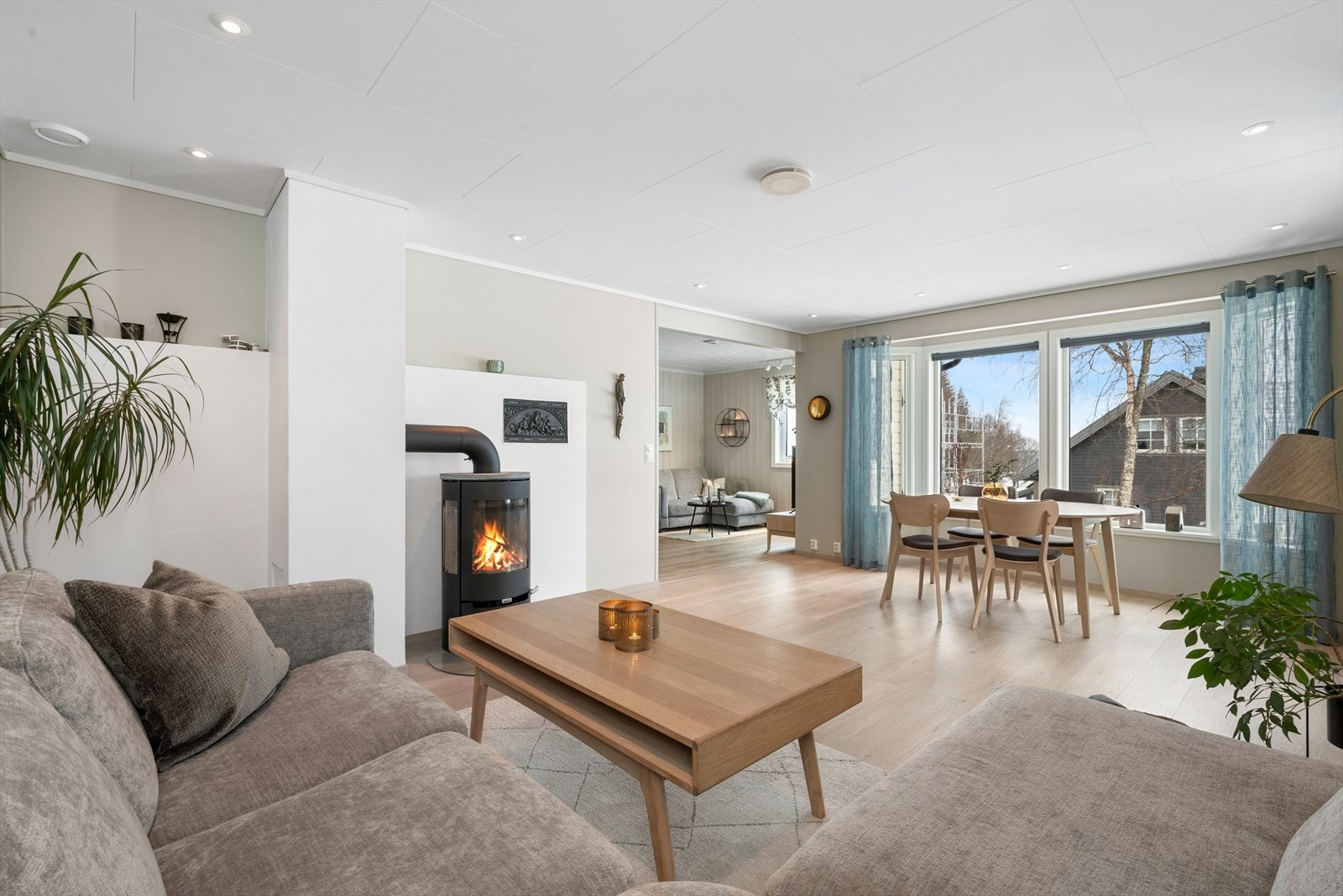 Stue/spisestue er på romslige 24 kvm, som gir en god og romslig atmosfære. Galleribilde