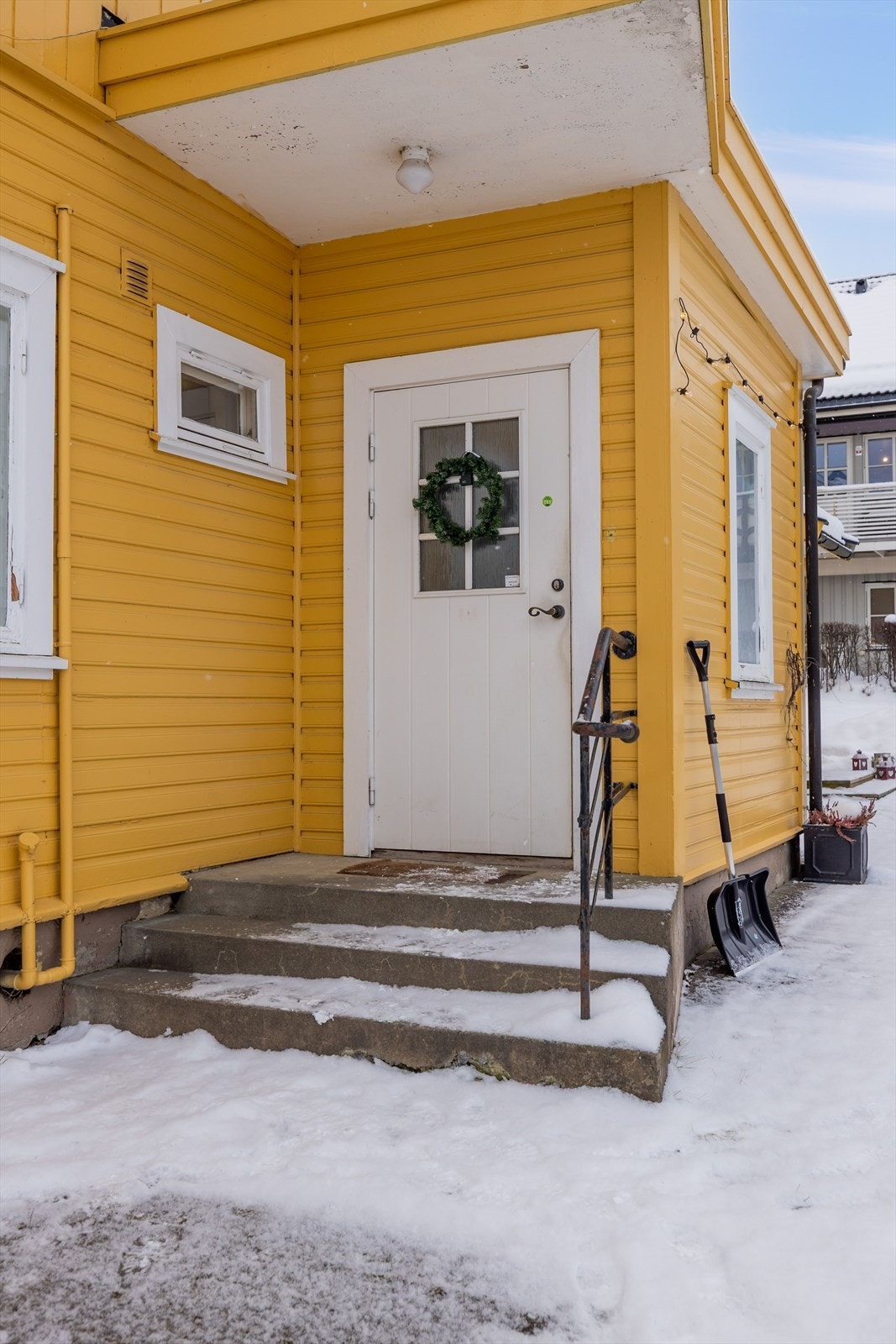 Inngangspartiet som leder til 1. etasje. Galleribilde