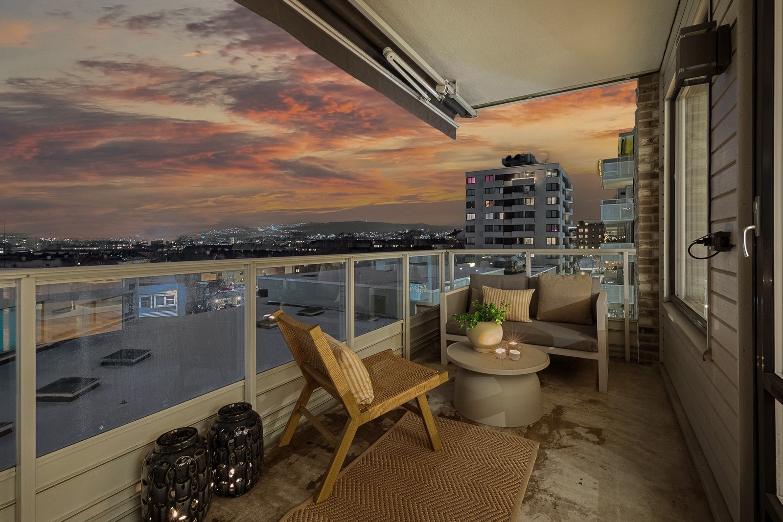 Fra stuen har du direkte tilgang til vestvendt balkong på ca. 11 m². Galleribilde