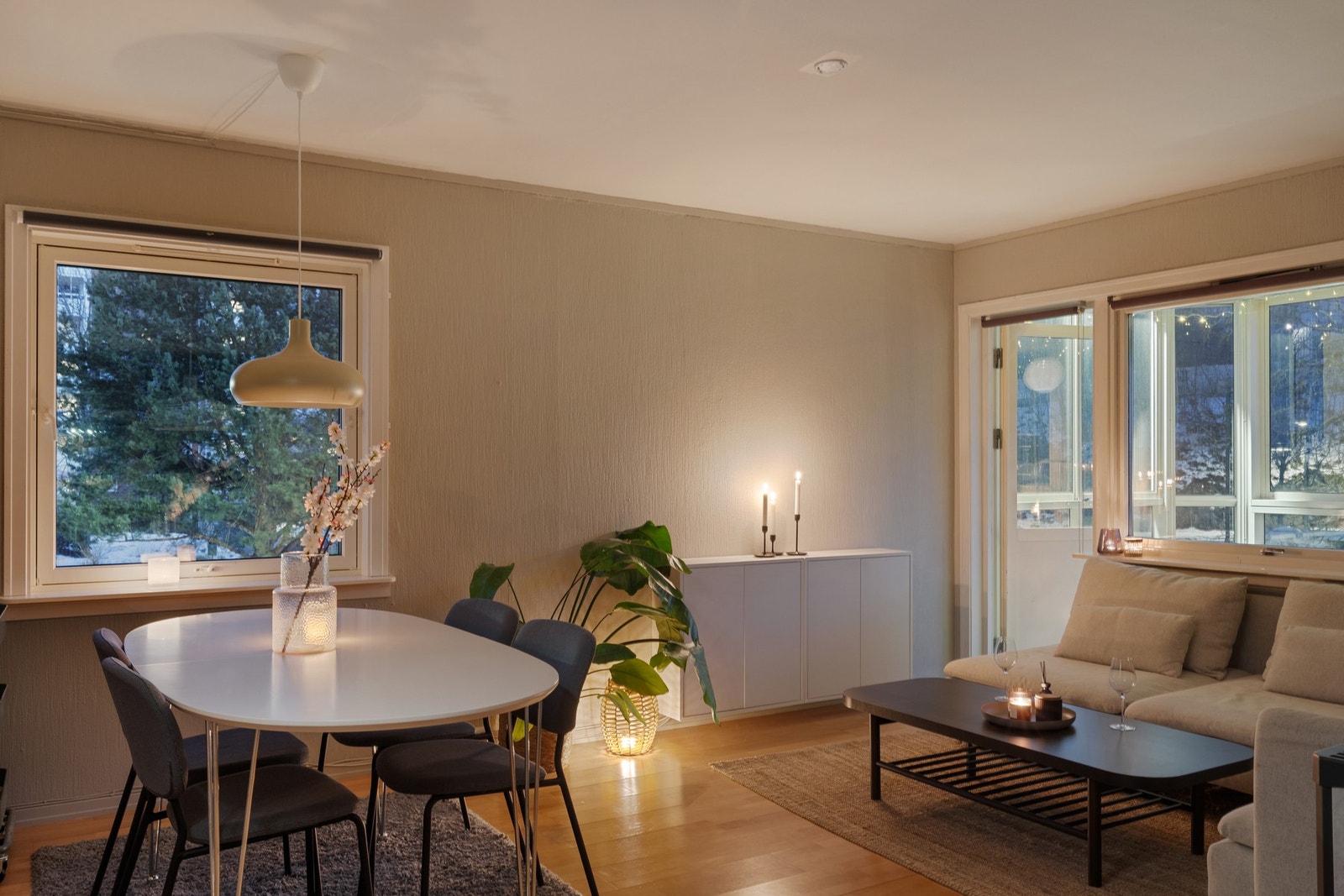 Boligen har et moderne preg og er på romslige 70kvm BRA. Galleribilde