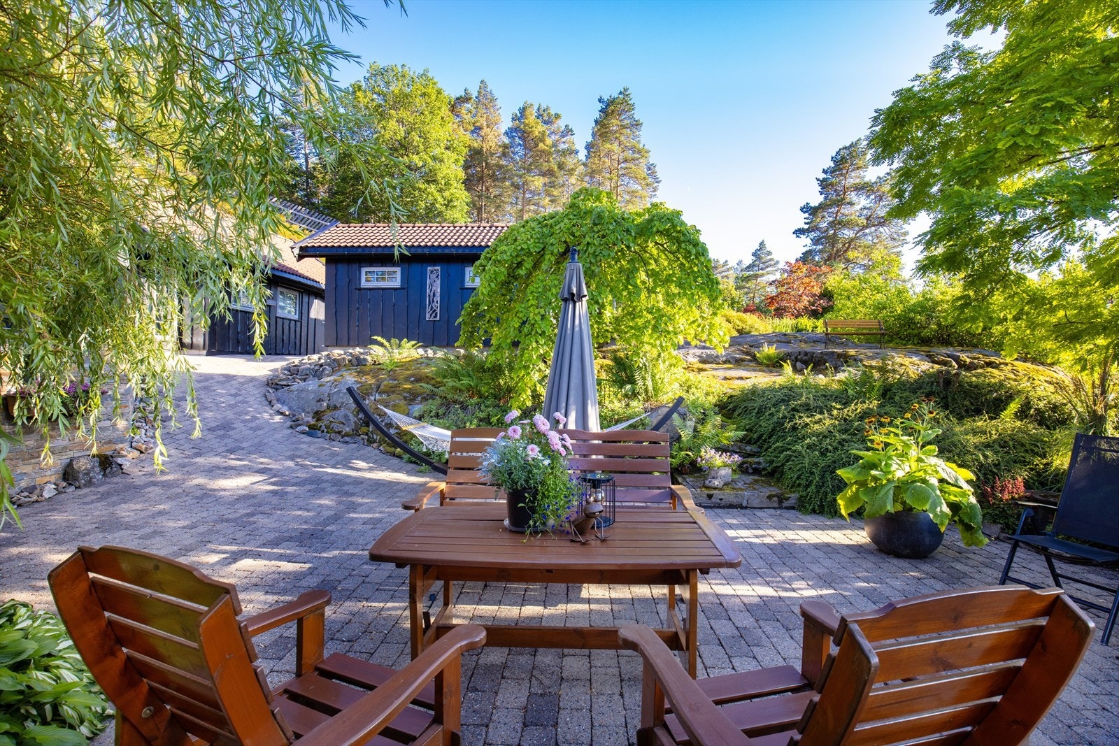 Opprinnelig byggeår for hovedhuset er antatt til sent på 40-tallet, ombygd på 80- og 90-tallet. Galleribilde