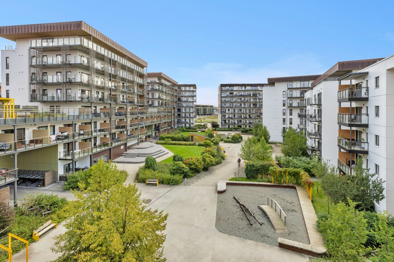 Som eier av Stjørdalsveien 19 vil du bli en del av Sameiet Ladalen B2. Sameiet innehar totalt 67 boligseksjoner. Galleribilde