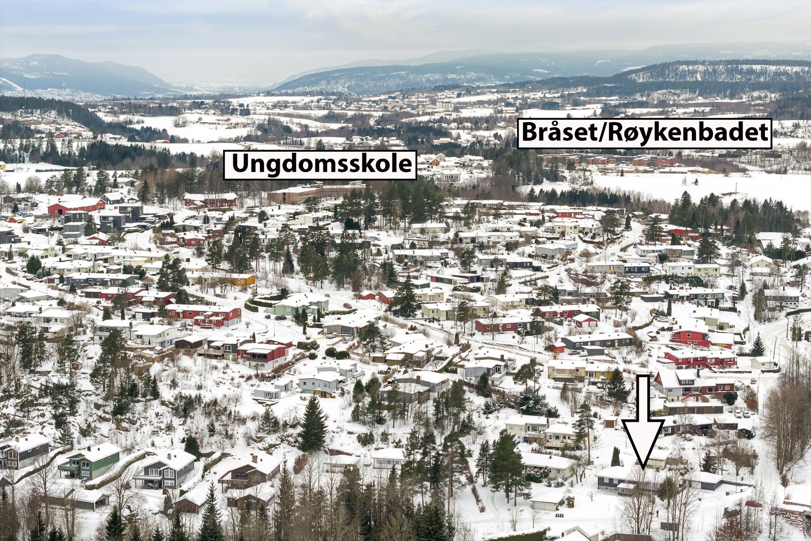 Boligen ligger sentralt i Røyken, med nærhet til både ungdomsskole og Røykenbadet. Galleribilde