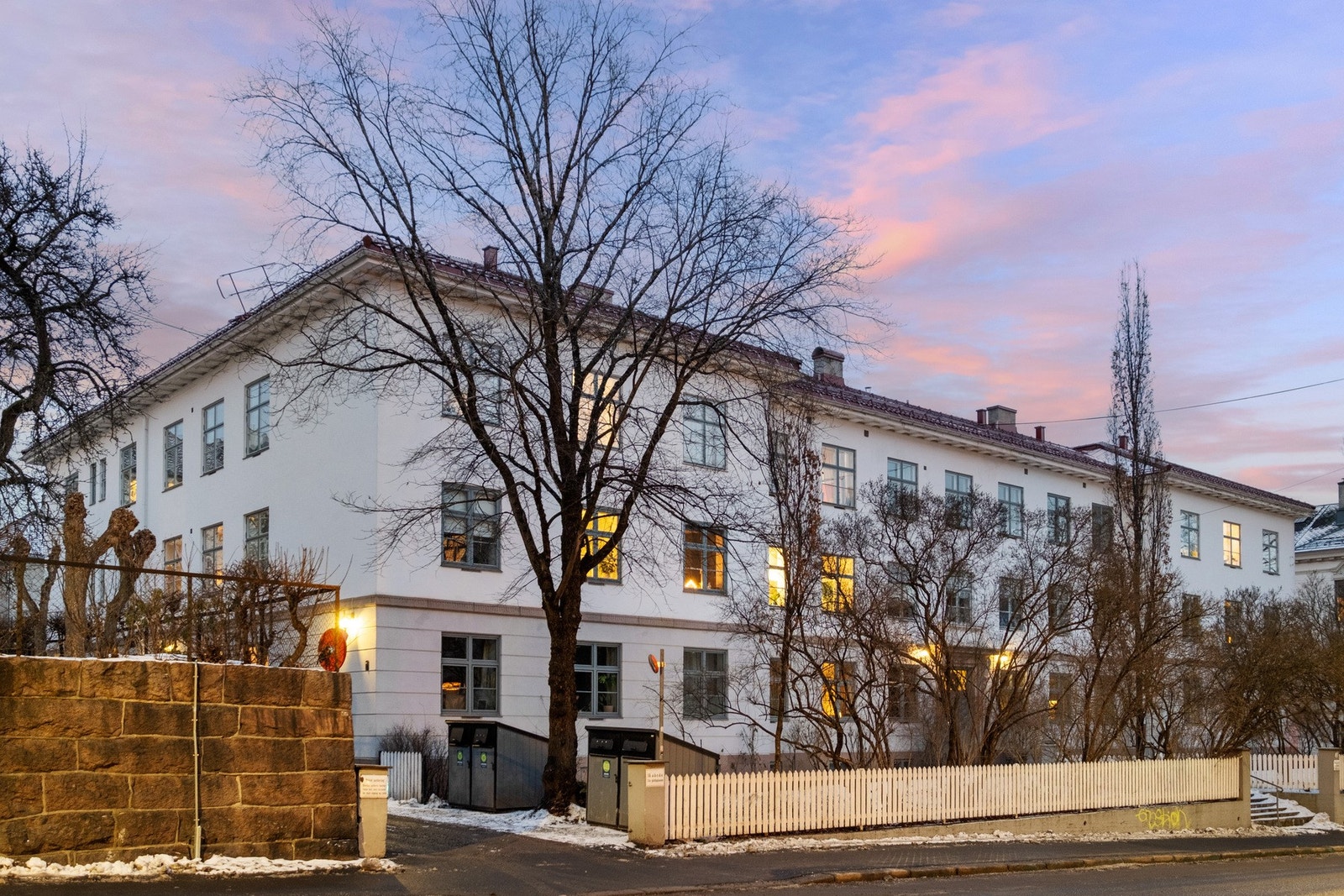 Boligen har en skjermet og sentral beliggenhet. Galleribilde