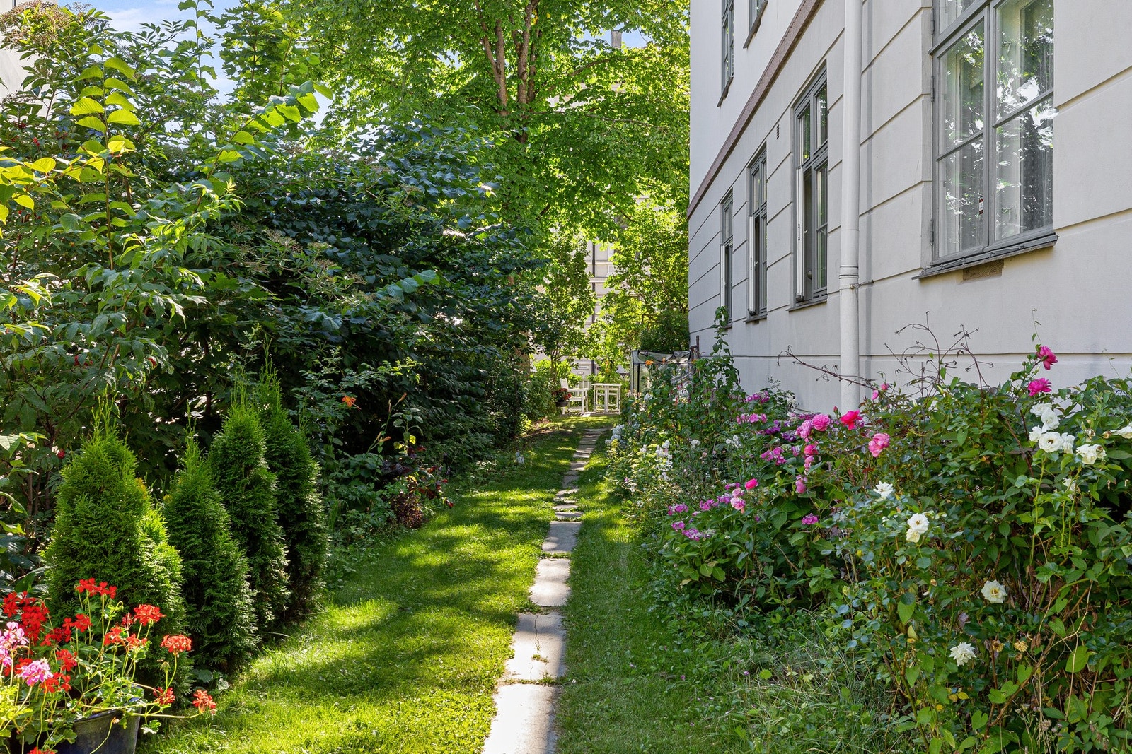Det er flotte grøntarealer rundt eiendommen. (Arkivbilde) Galleribilde