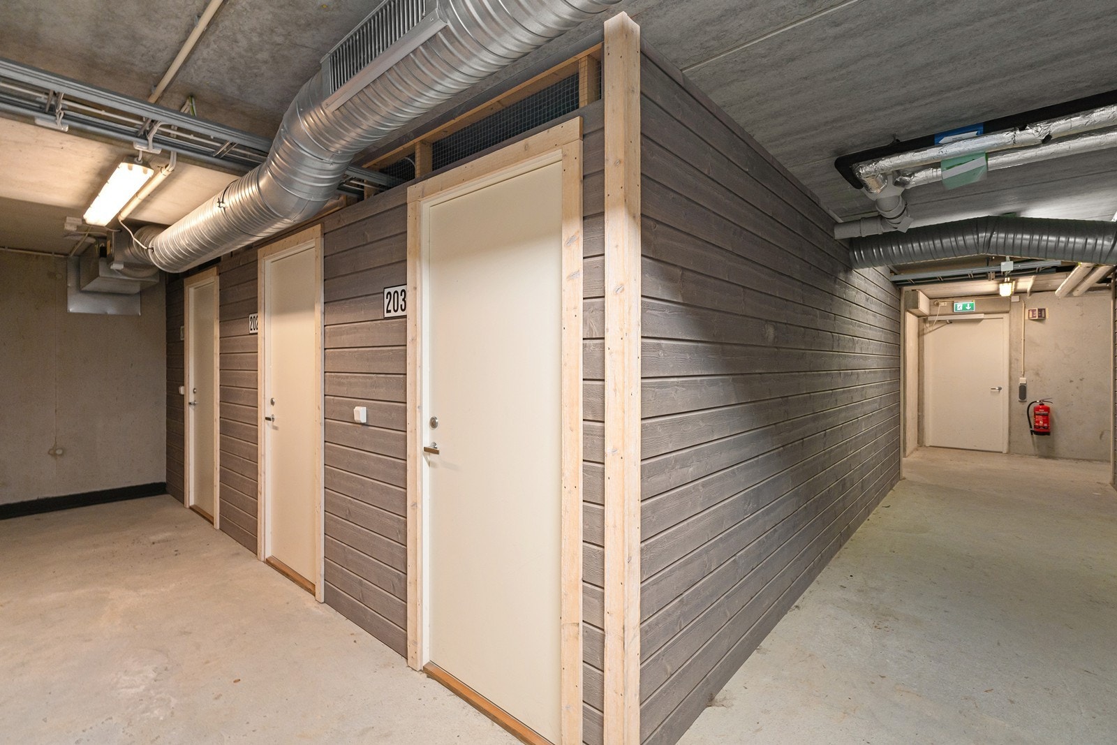 Bod i underetasjen til oppbevaring Galleribilde