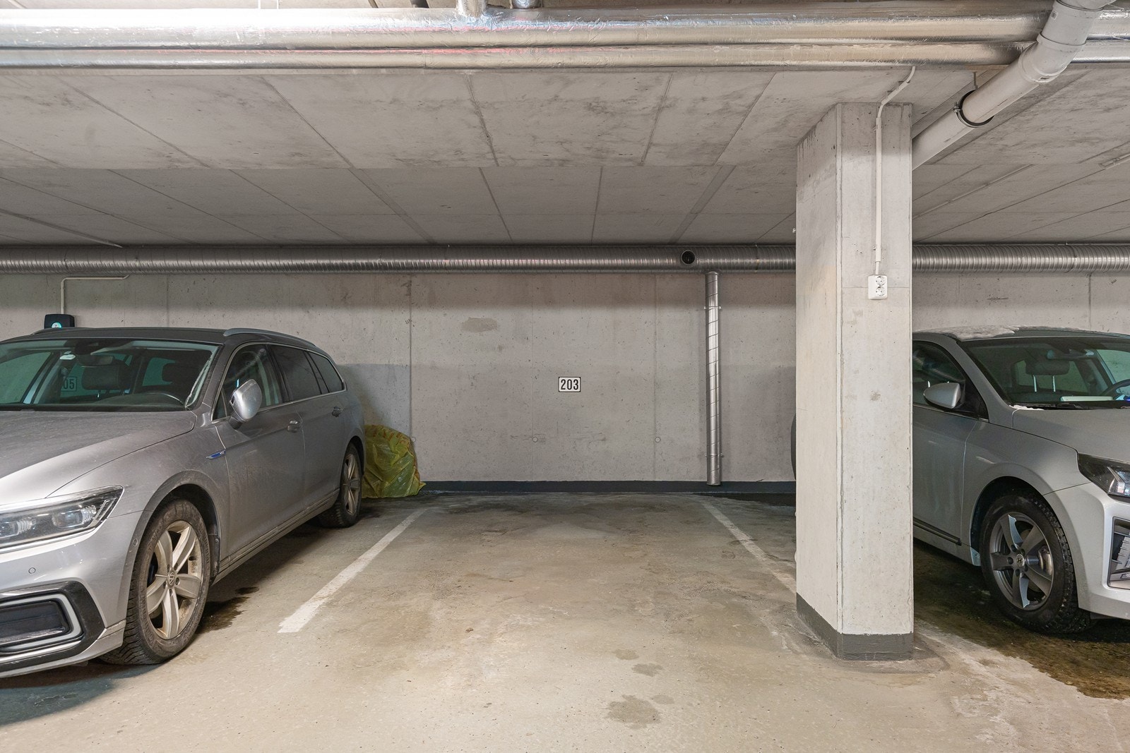 Parkering i lukket anlegg Galleribilde