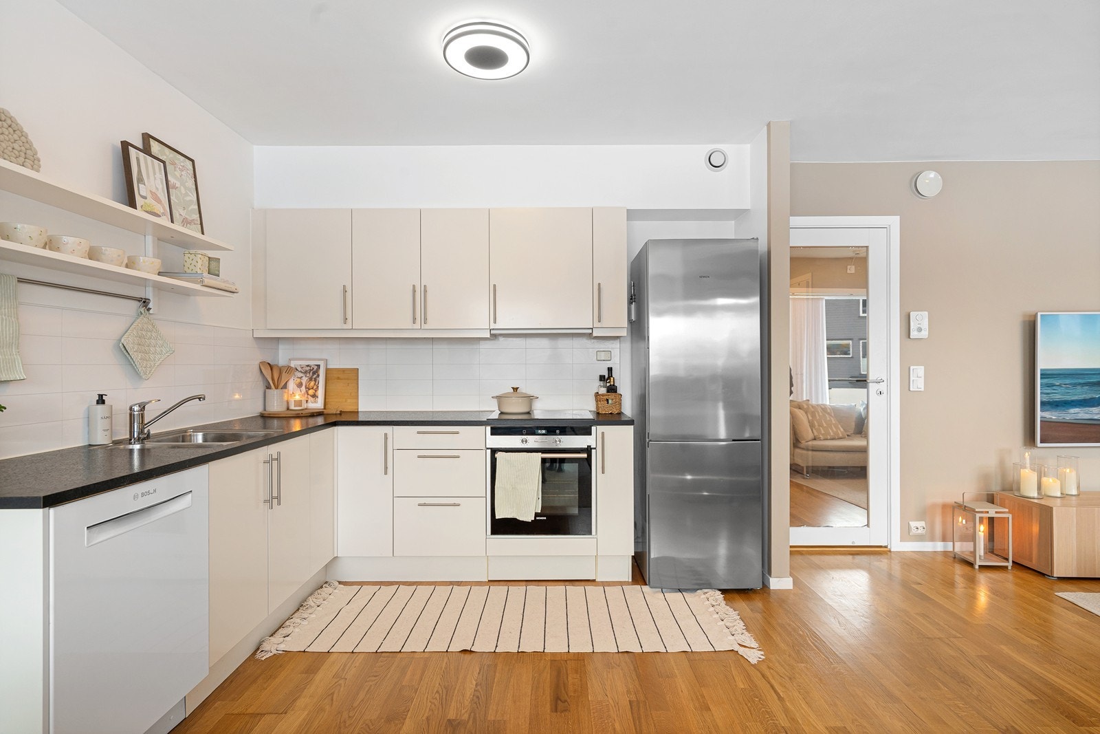 Lys og lettstelt leilighet Galleribilde