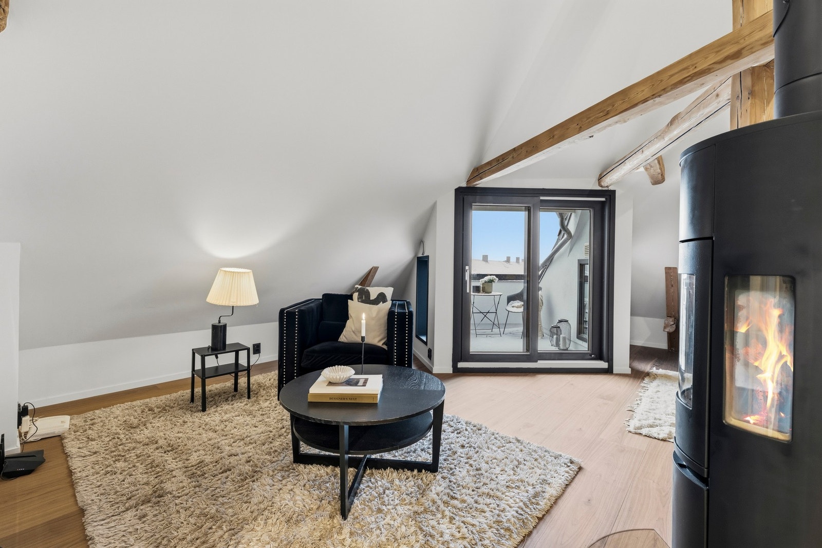 Leiligheten gikk igjennom omfattende oppgradering i perioden 2017-2018, designet av interiørarkitekt Borris Miller.
Foto Marika Mørkestøl. Galleribilde