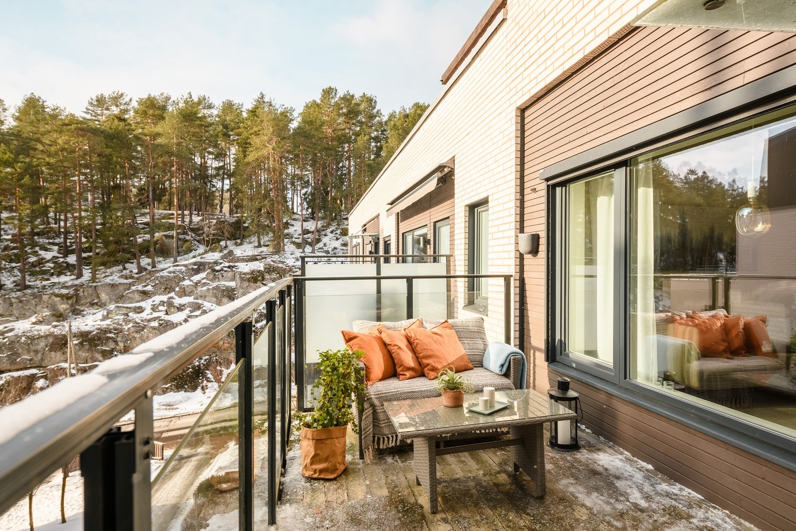 Solrik og sydvent balkong på ca. 10 m². Galleribilde