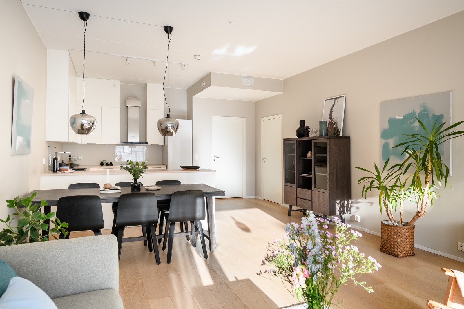 Sonen oppleves åpen og sosial. Galleribilde