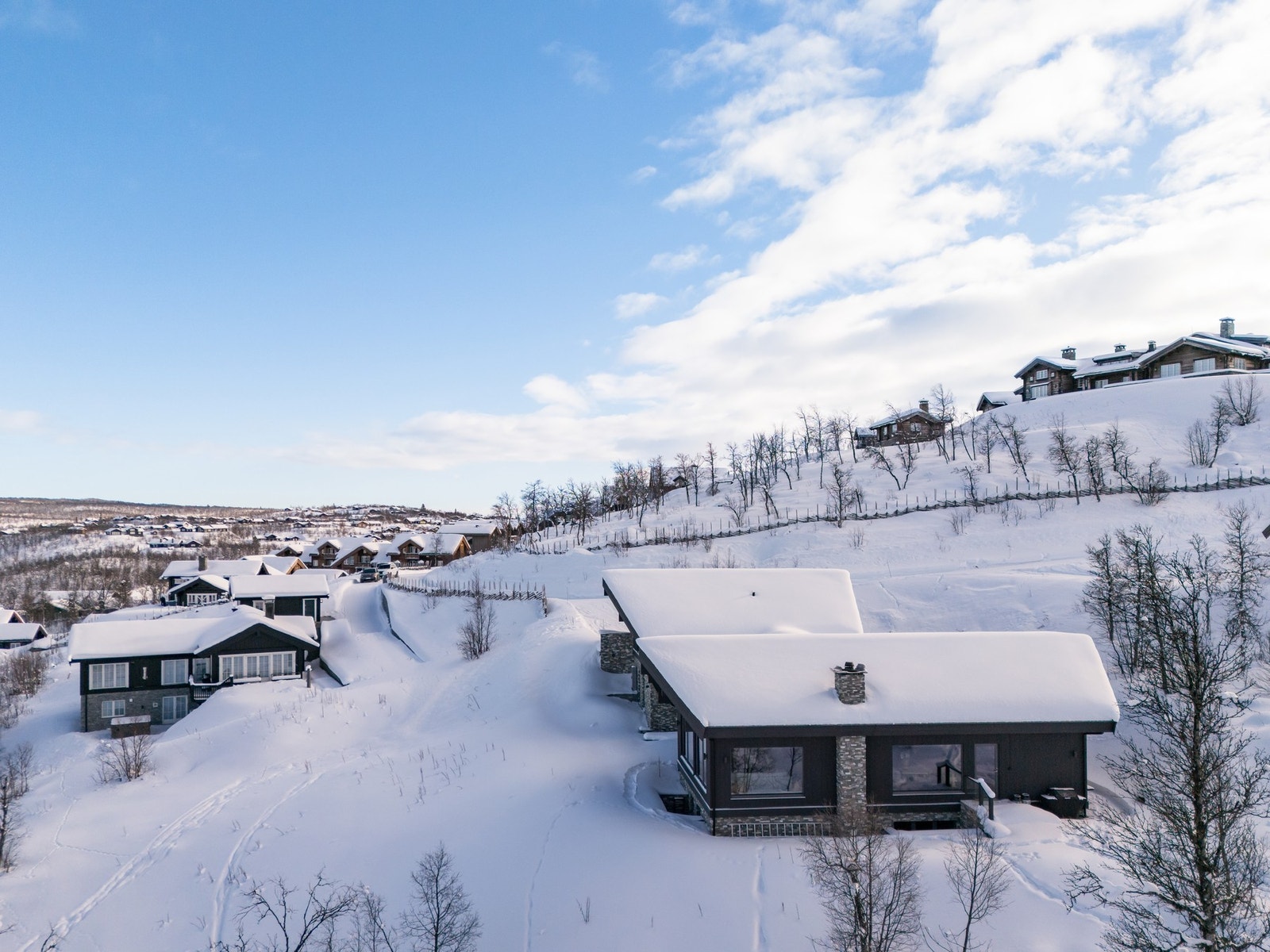 Her kan du spenne på deg skiene rett utenfor døren og gli rett ut i eventyret. Galleribilde