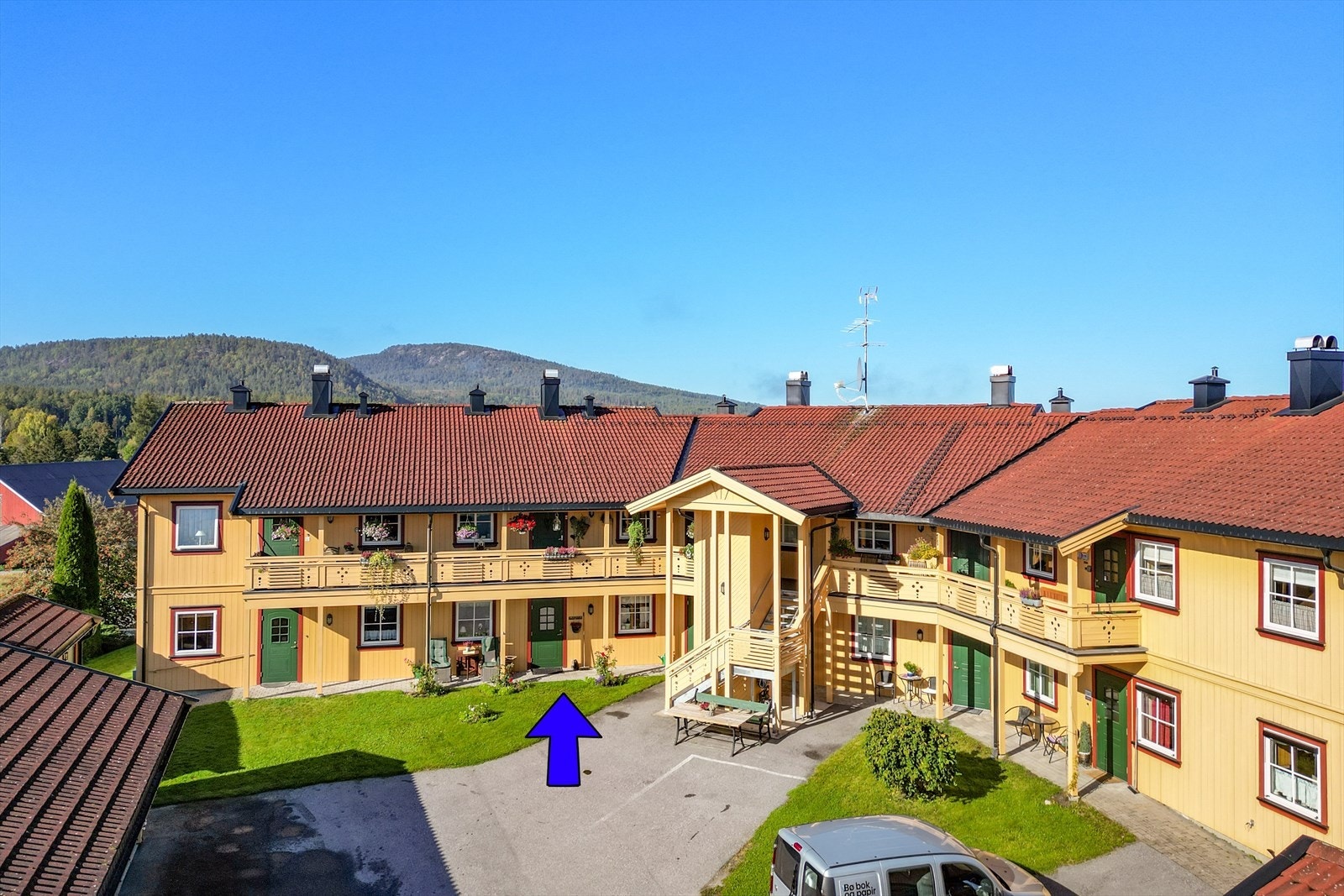 EiendomsMegler1 ved Patrick Gulmælæ presenterer Hollavegen 24B! Galleribilde