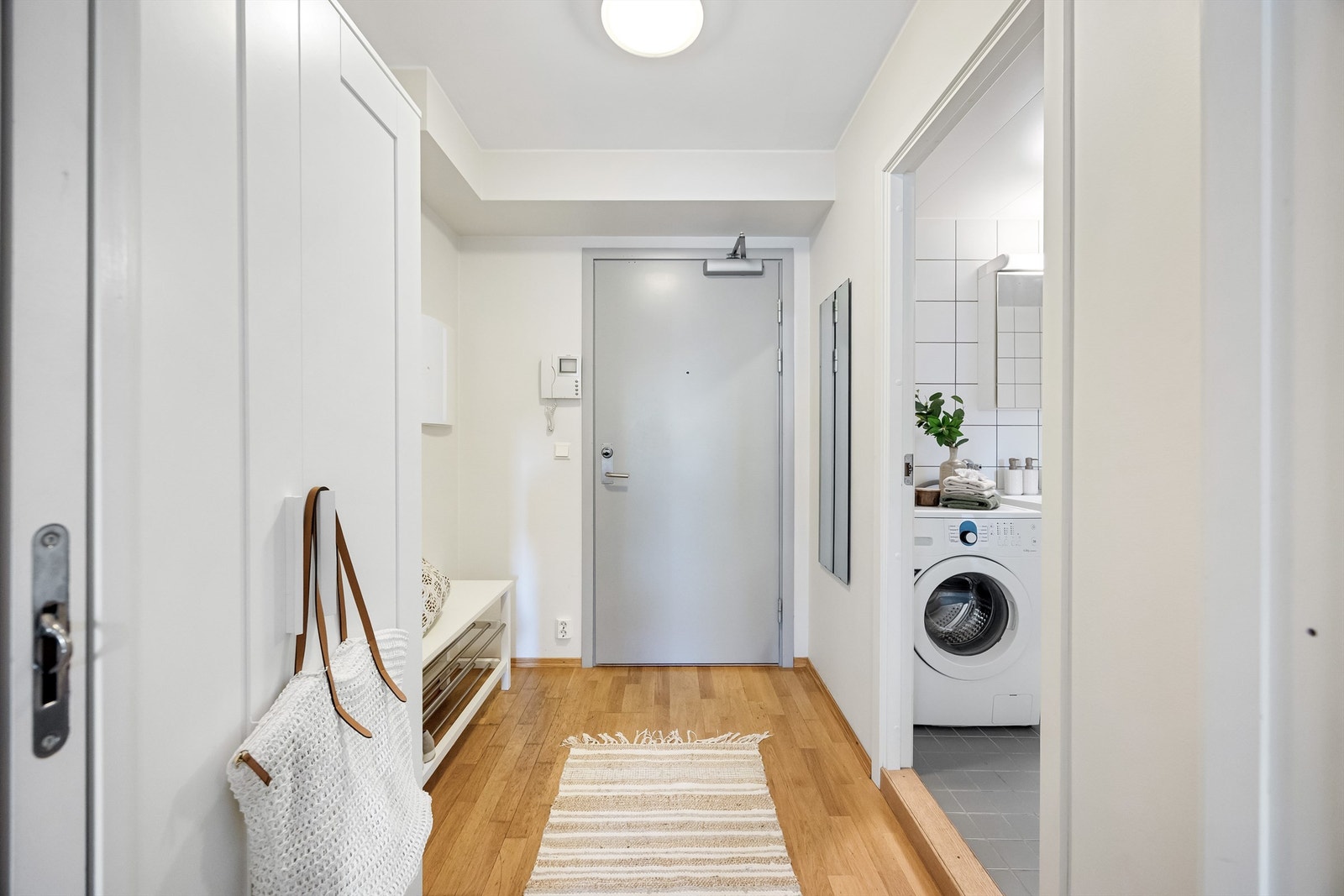 Entré. Galleribilde