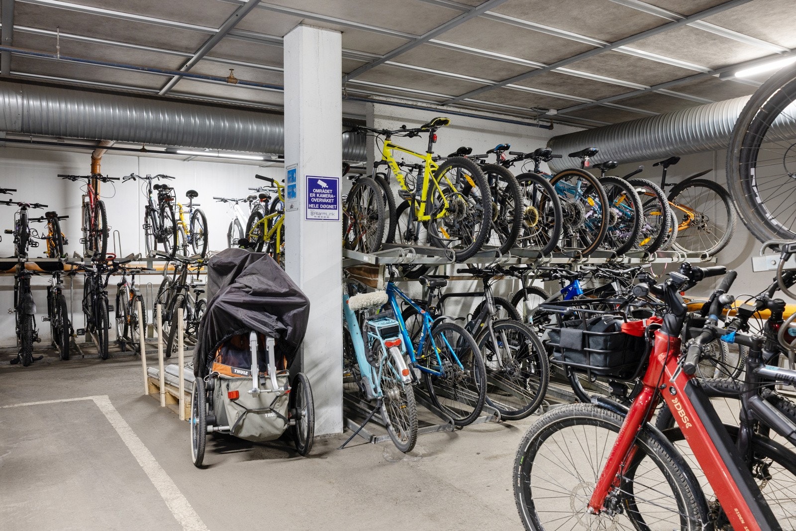 - Felles sykkelparkering - Galleribilde