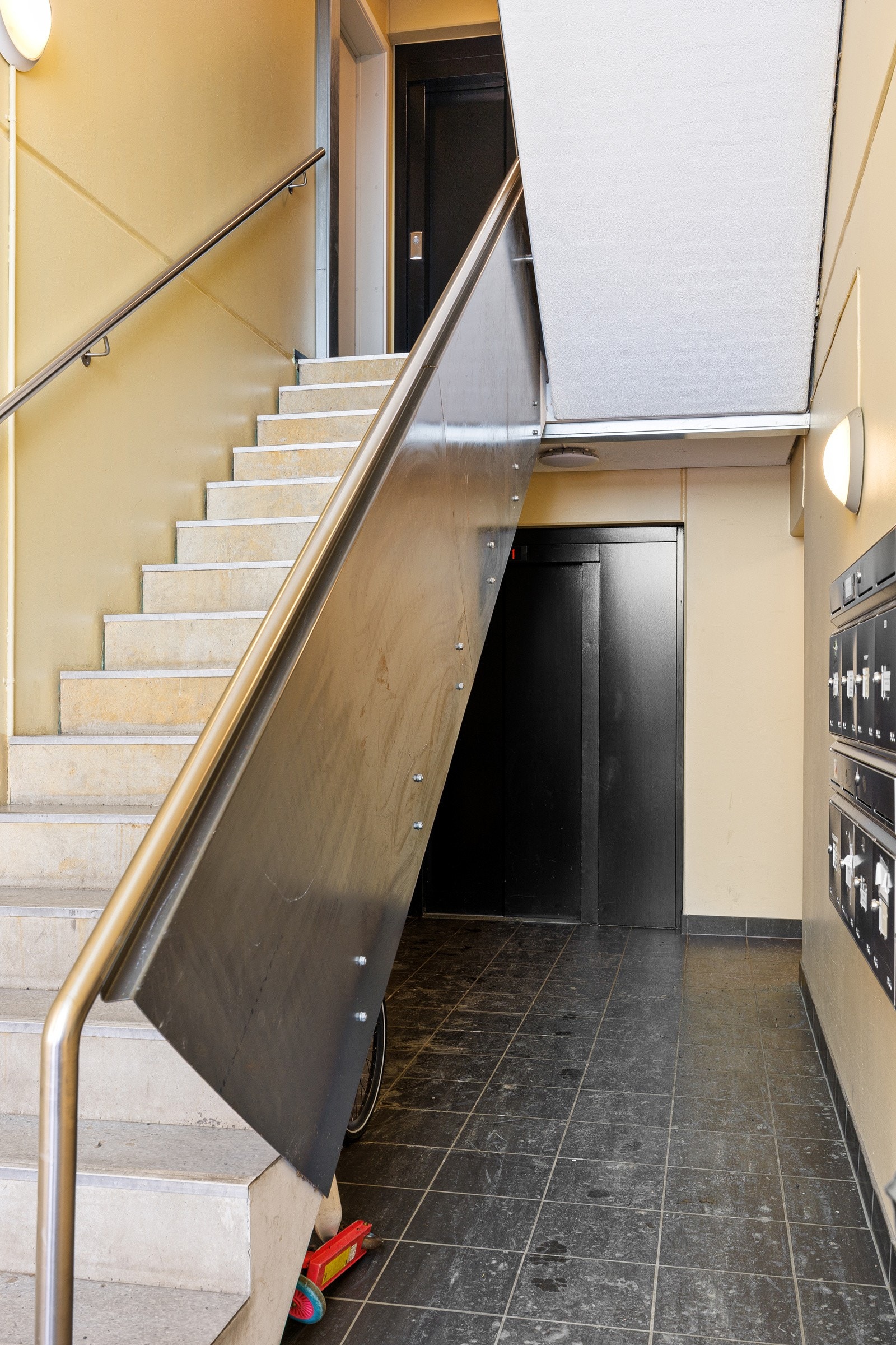 - Leiligheten ligger i 4. etasje med heisadkomst - Galleribilde