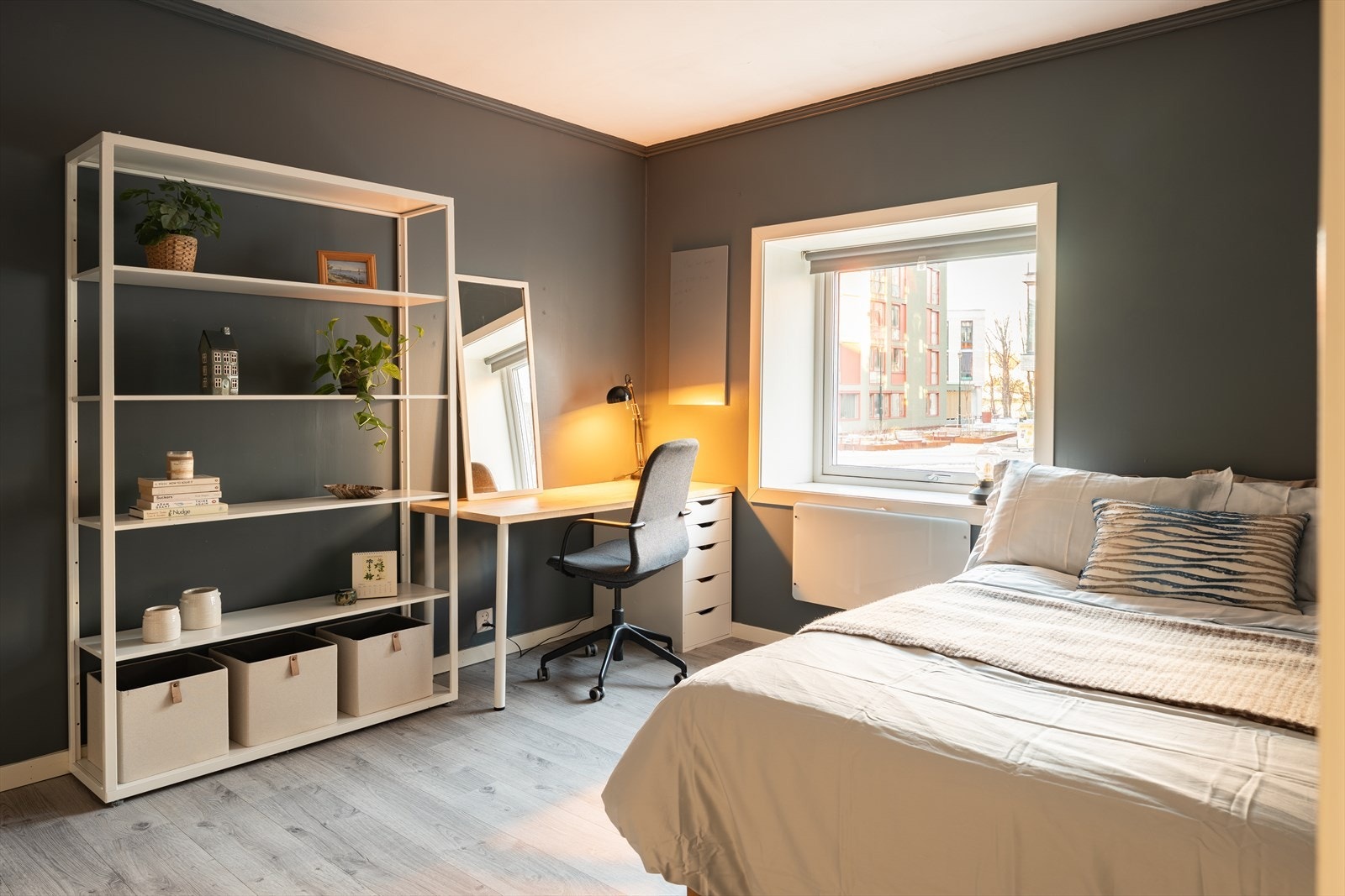 Leilighetens andre soverom måler 14 m². Galleribilde