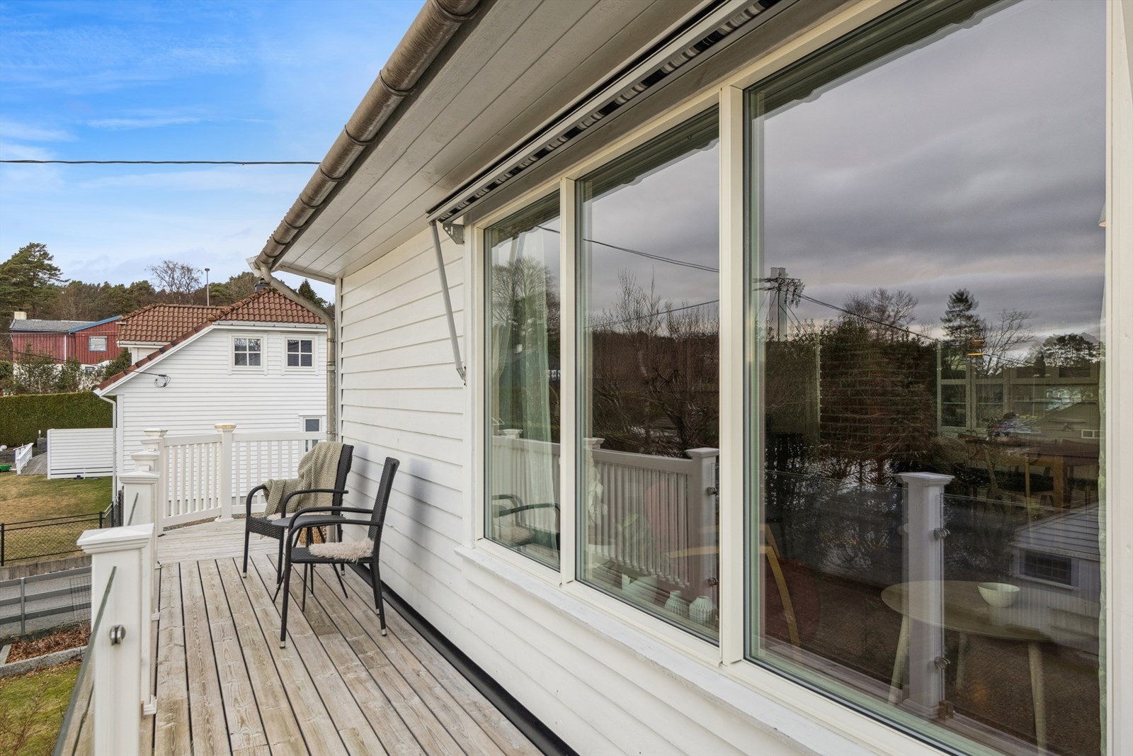 Lunt uteområde perfekt for både avslapning og hyggelige samvær. Galleribilde