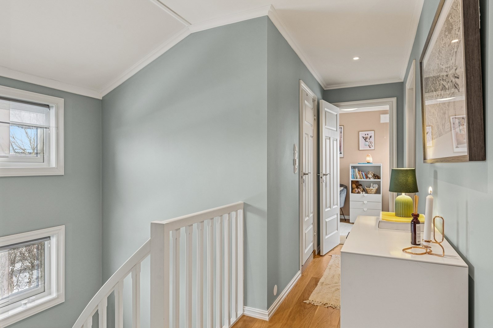 Mellomgang 2. etasje. Galleribilde